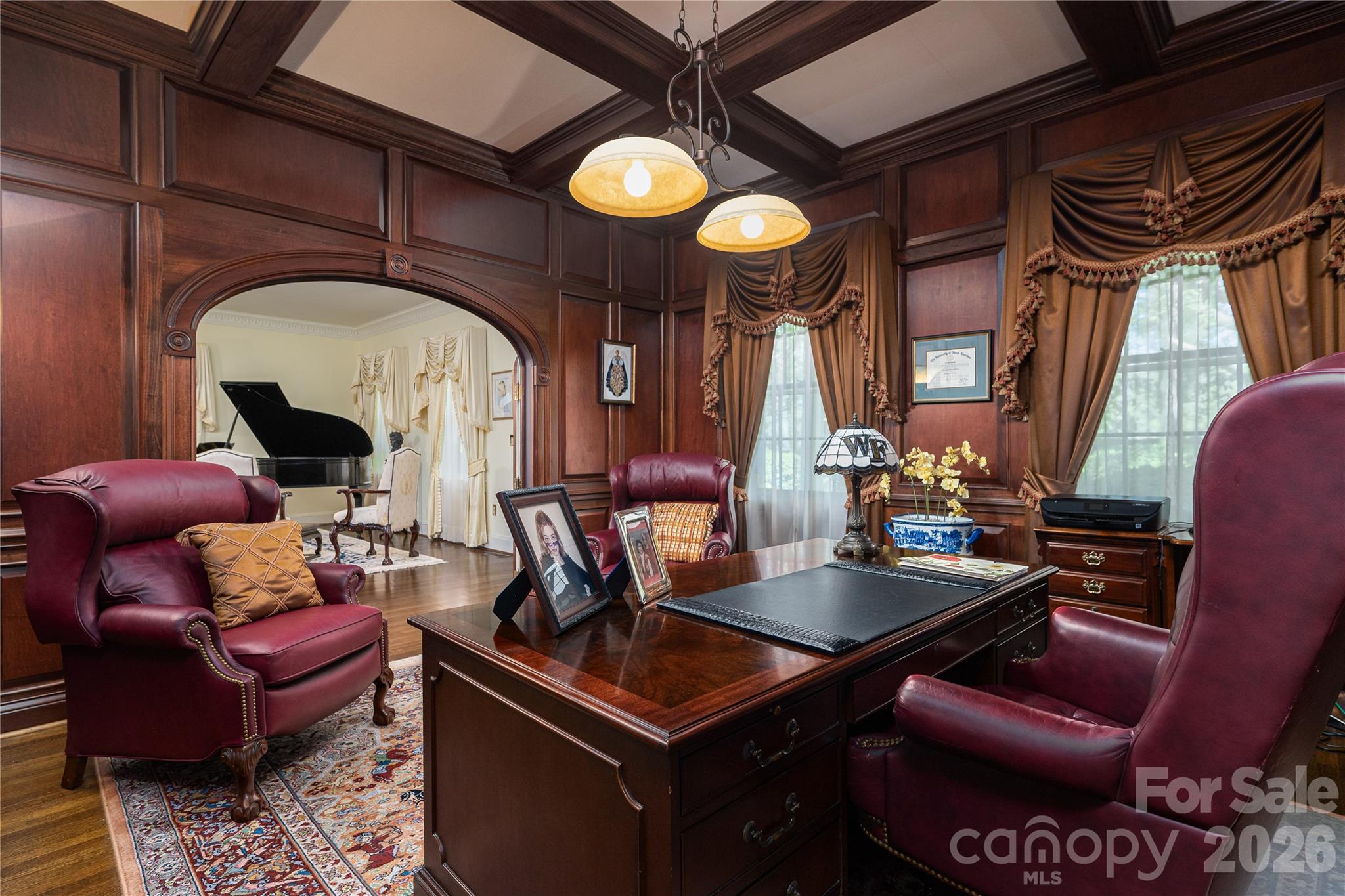 805 S Aspen Street Property Photo 6