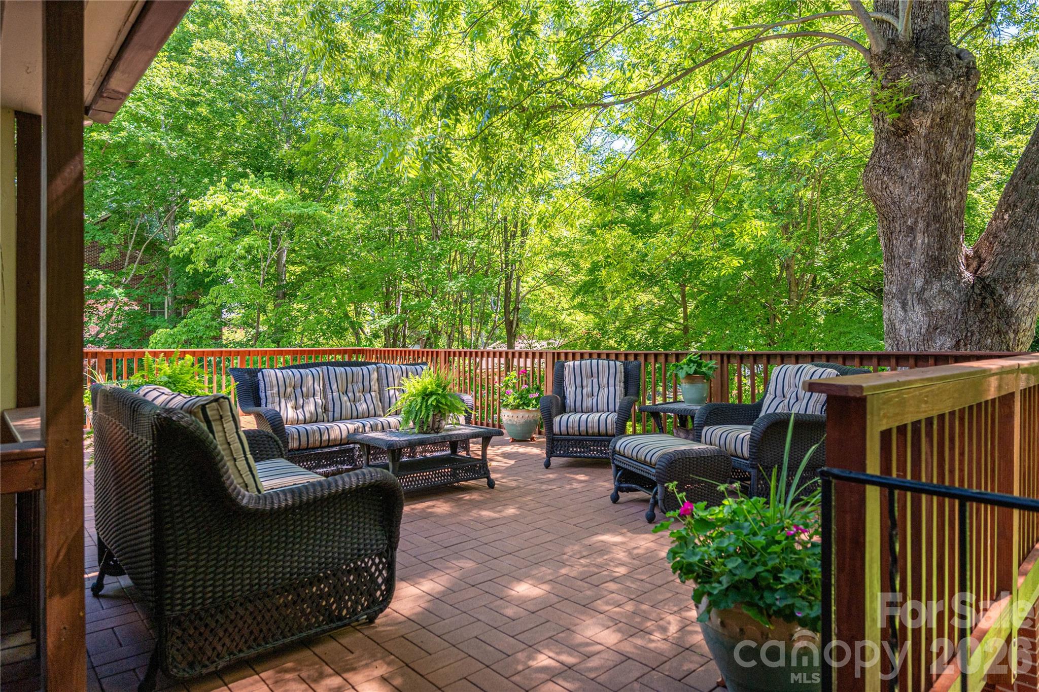 805 S Aspen Street Property Photo 35