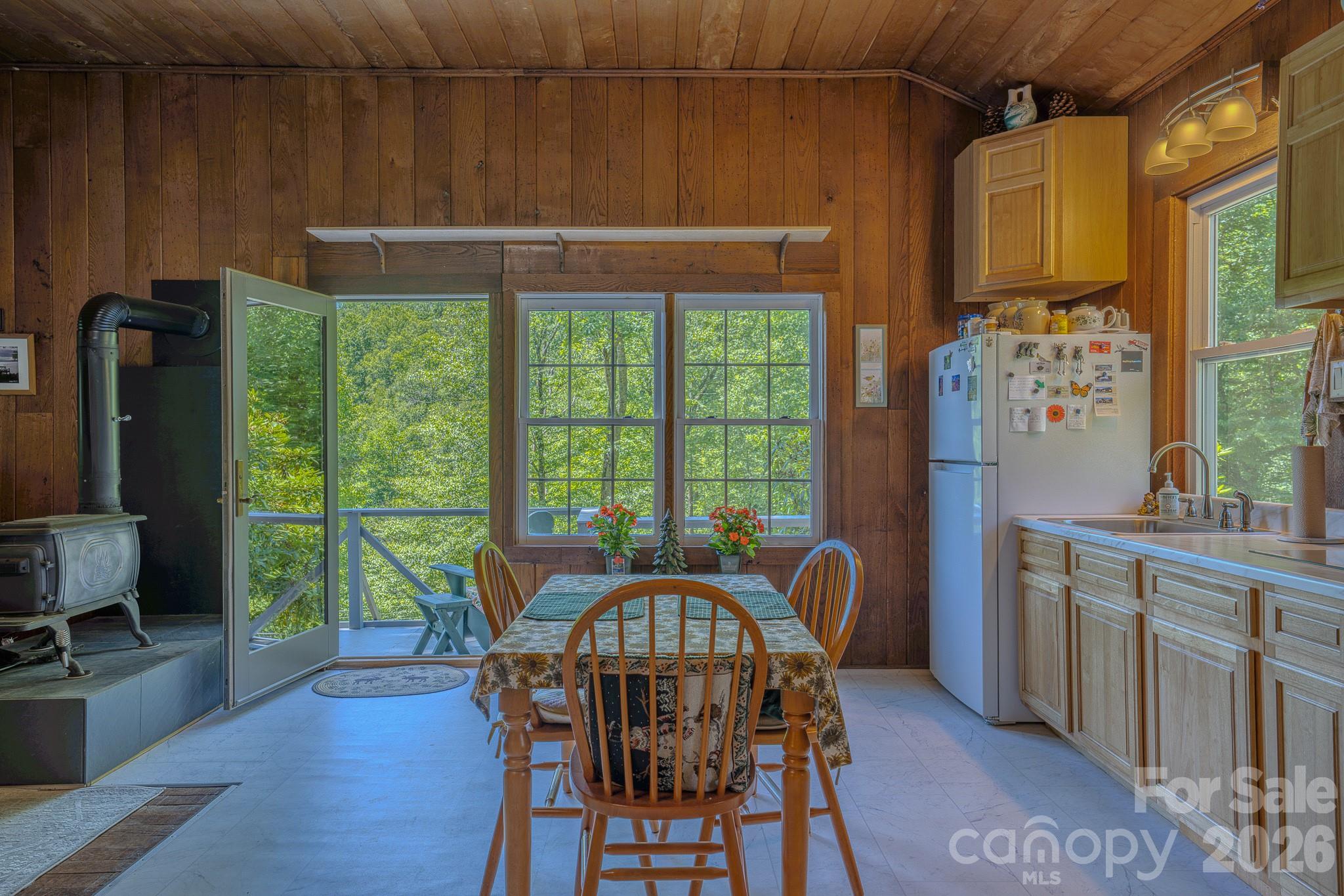 1712 Little Creek Road Property Photo 5