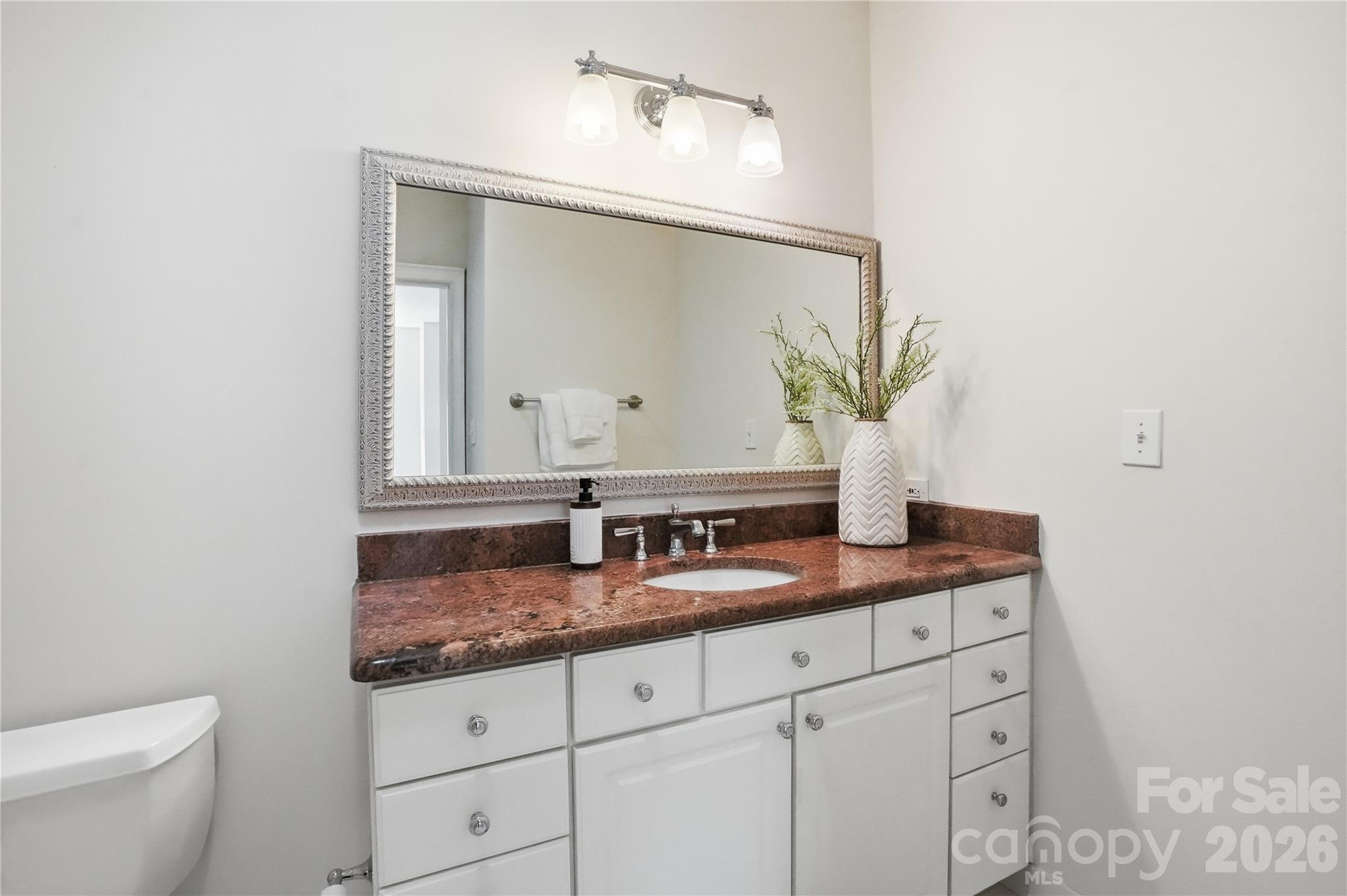 400 N Church Street 404 Property Photo 17
