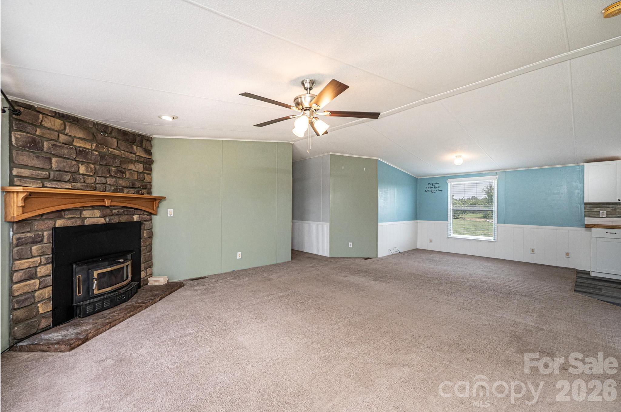 2385 Arrowwood Drive Property Photo 6