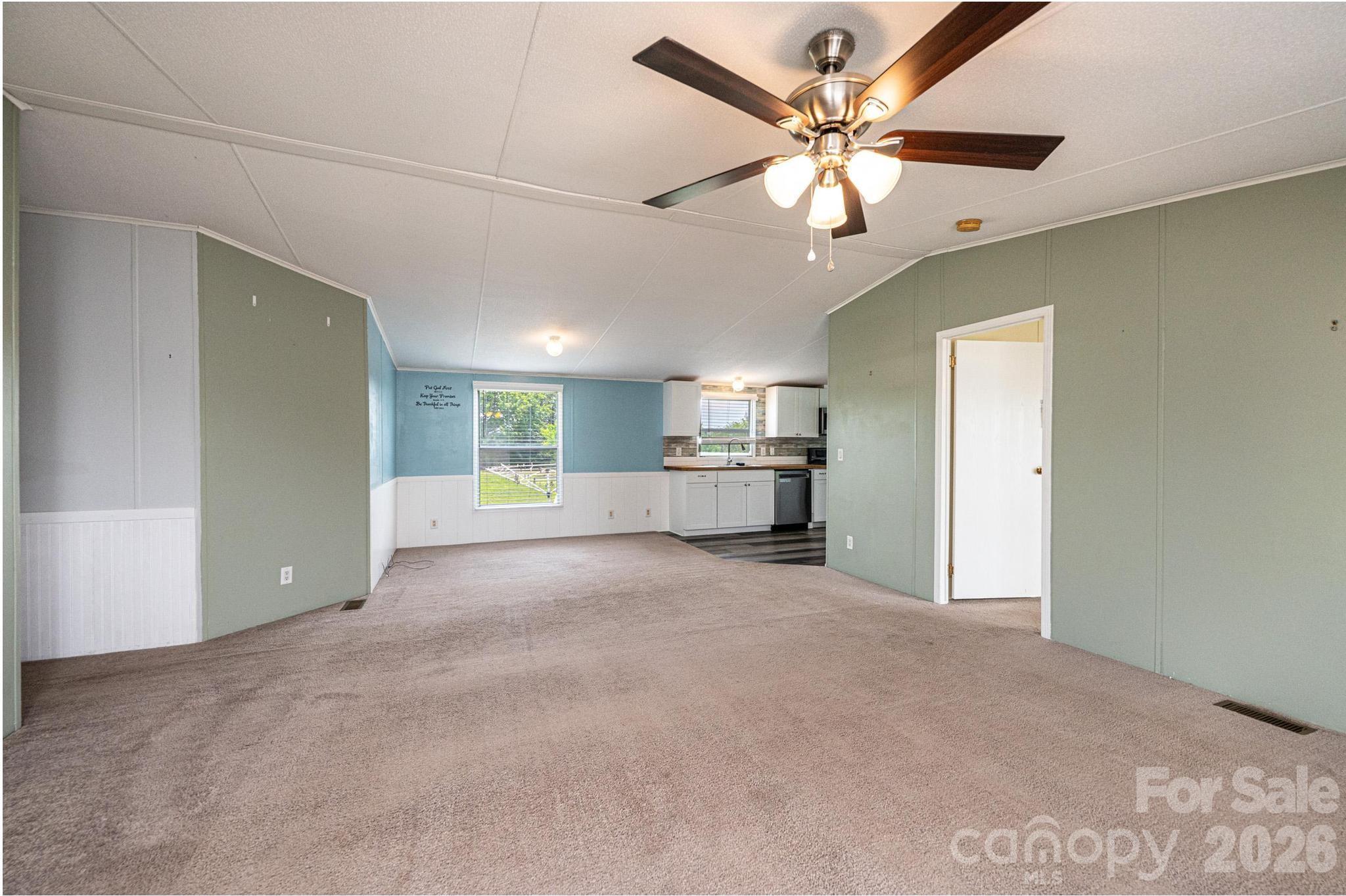 2385 Arrowwood Drive Property Photo 7