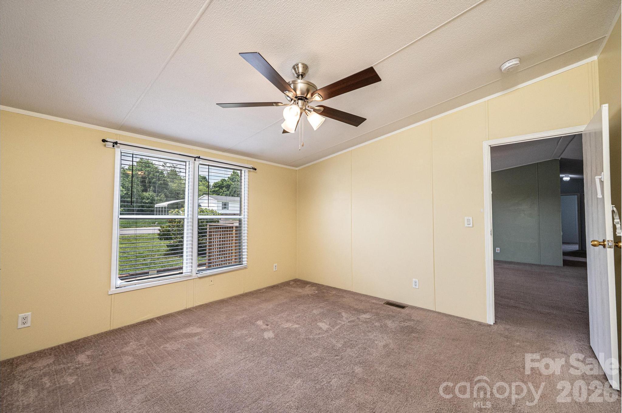 2385 Arrowwood Drive Property Photo 13