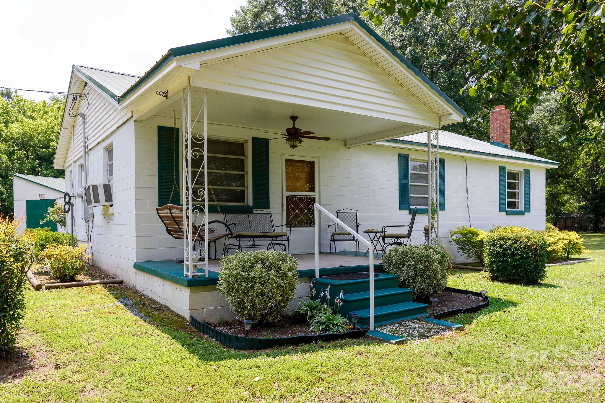 785 Hawthorne Road Property Photo 1