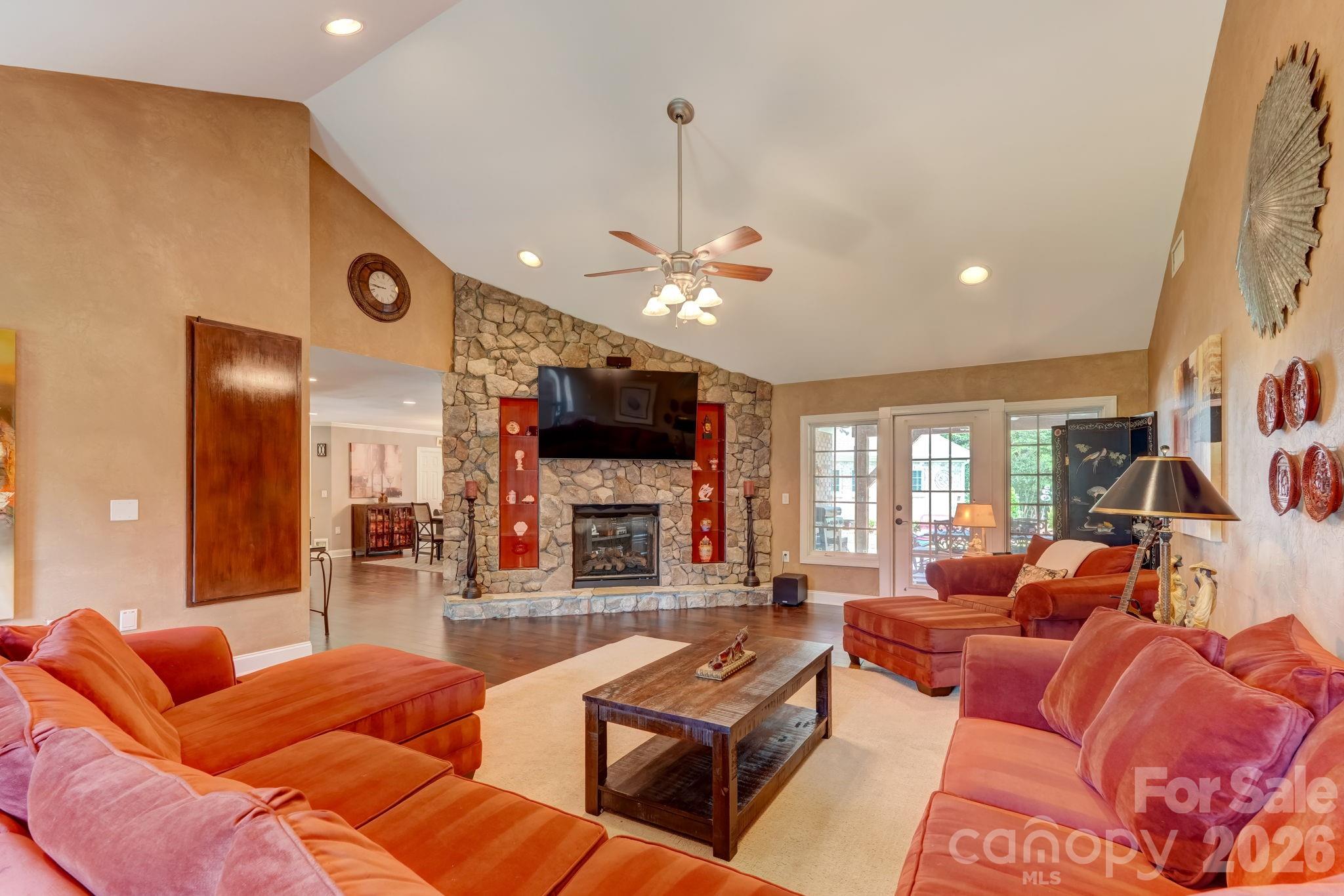8106 Breezy Hill Drive Property Photo 3
