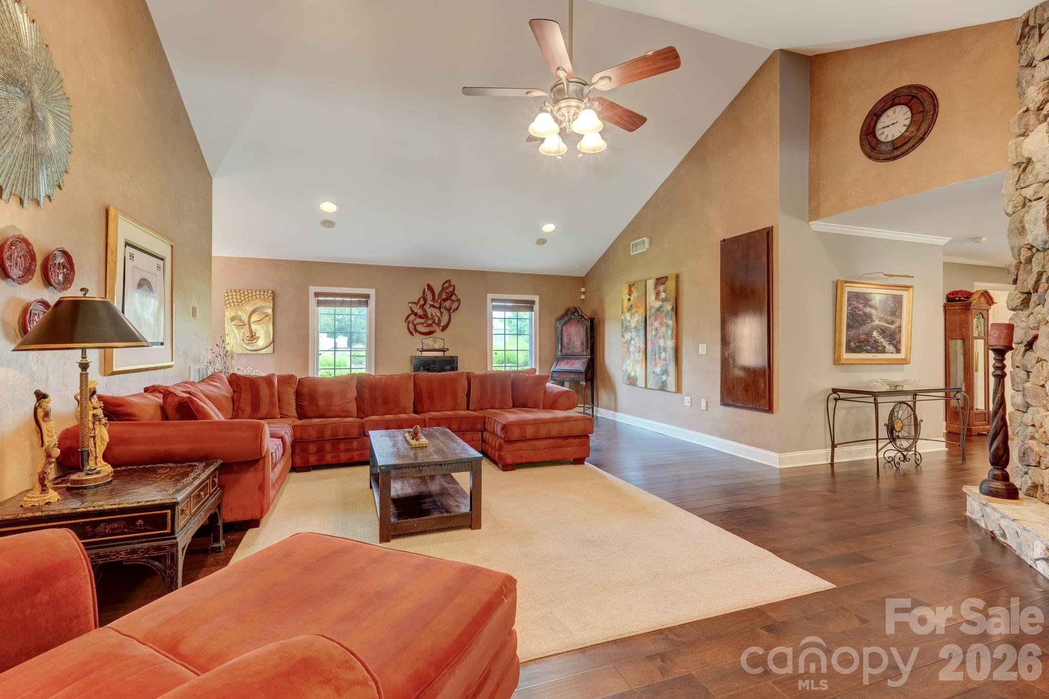 8106 Breezy Hill Drive Property Photo 5