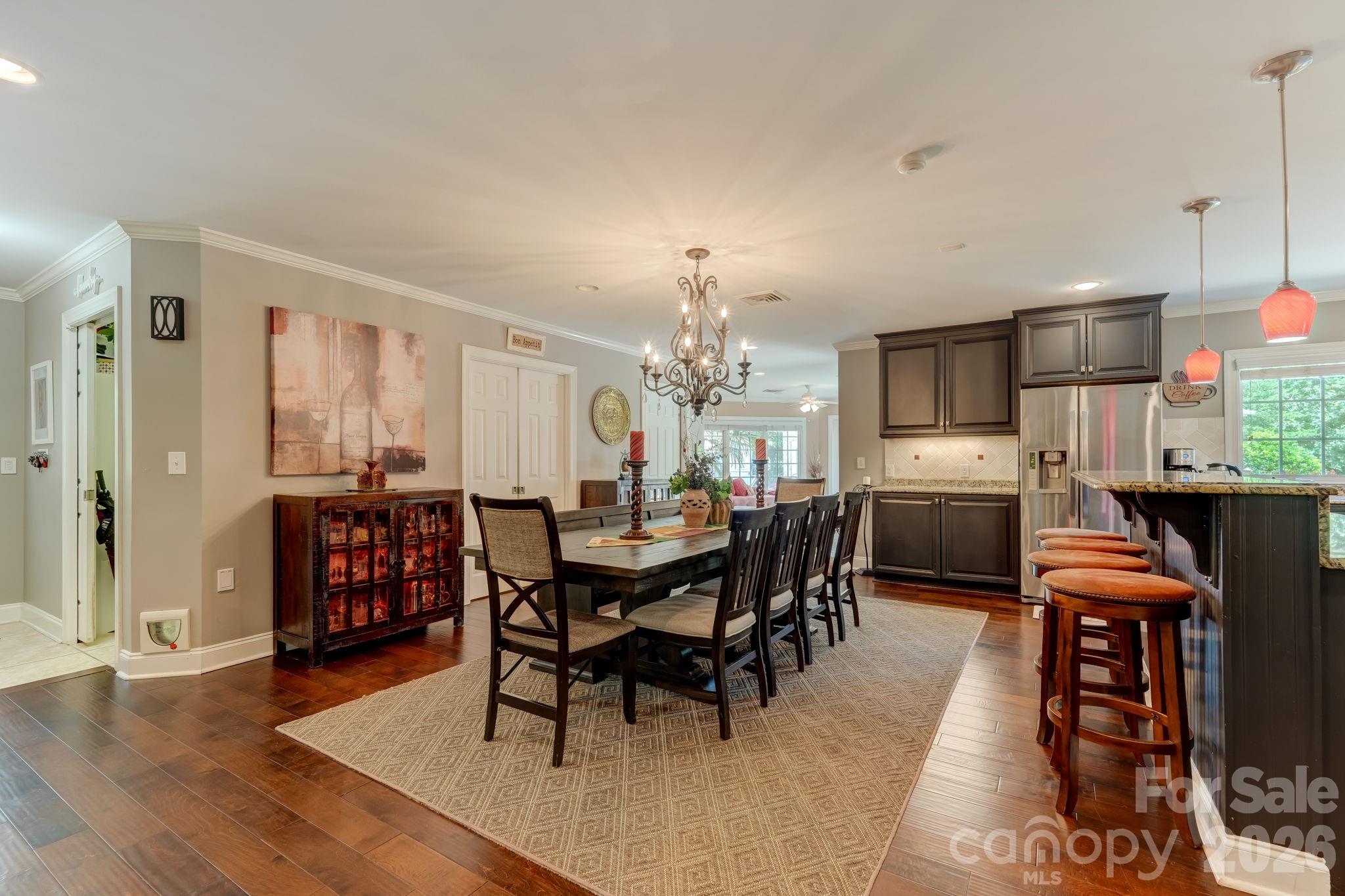 8106 Breezy Hill Drive Property Photo 7