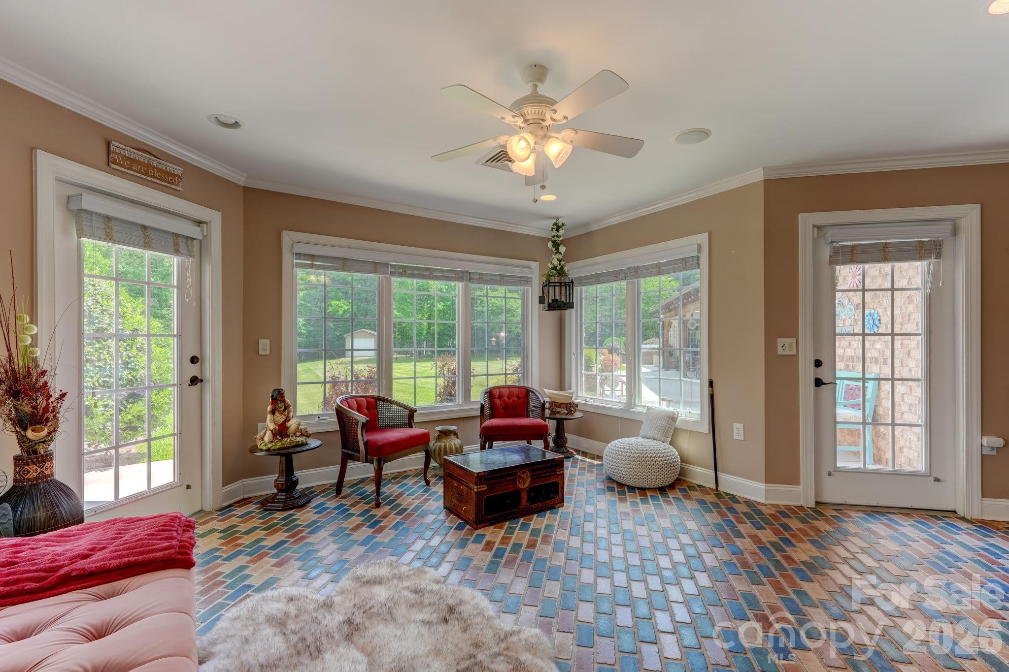 8106 Breezy Hill Drive Property Photo 13