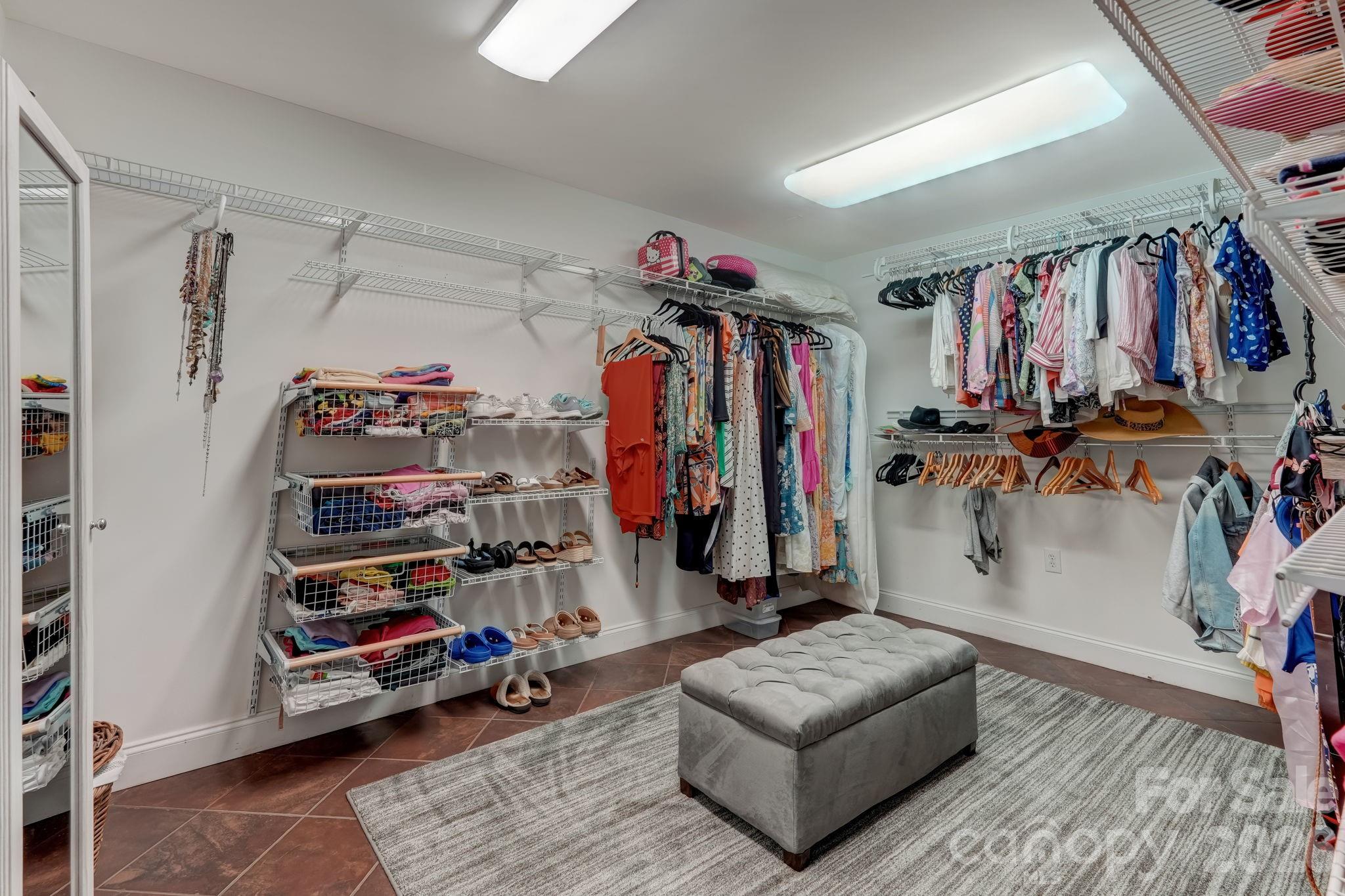 8106 Breezy Hill Drive Property Photo 17