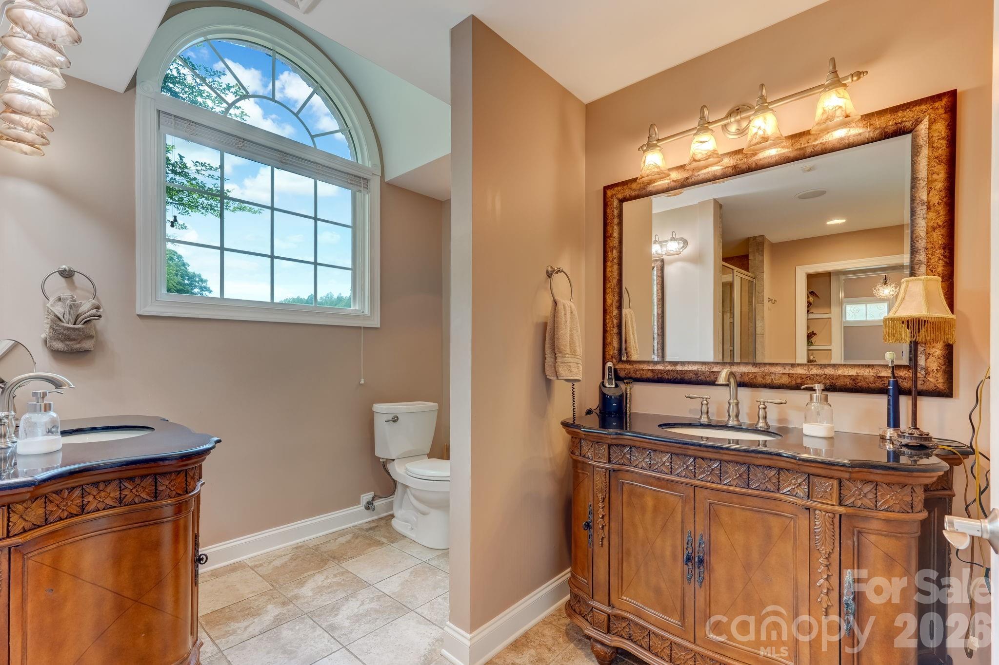 8106 Breezy Hill Drive Property Photo 19