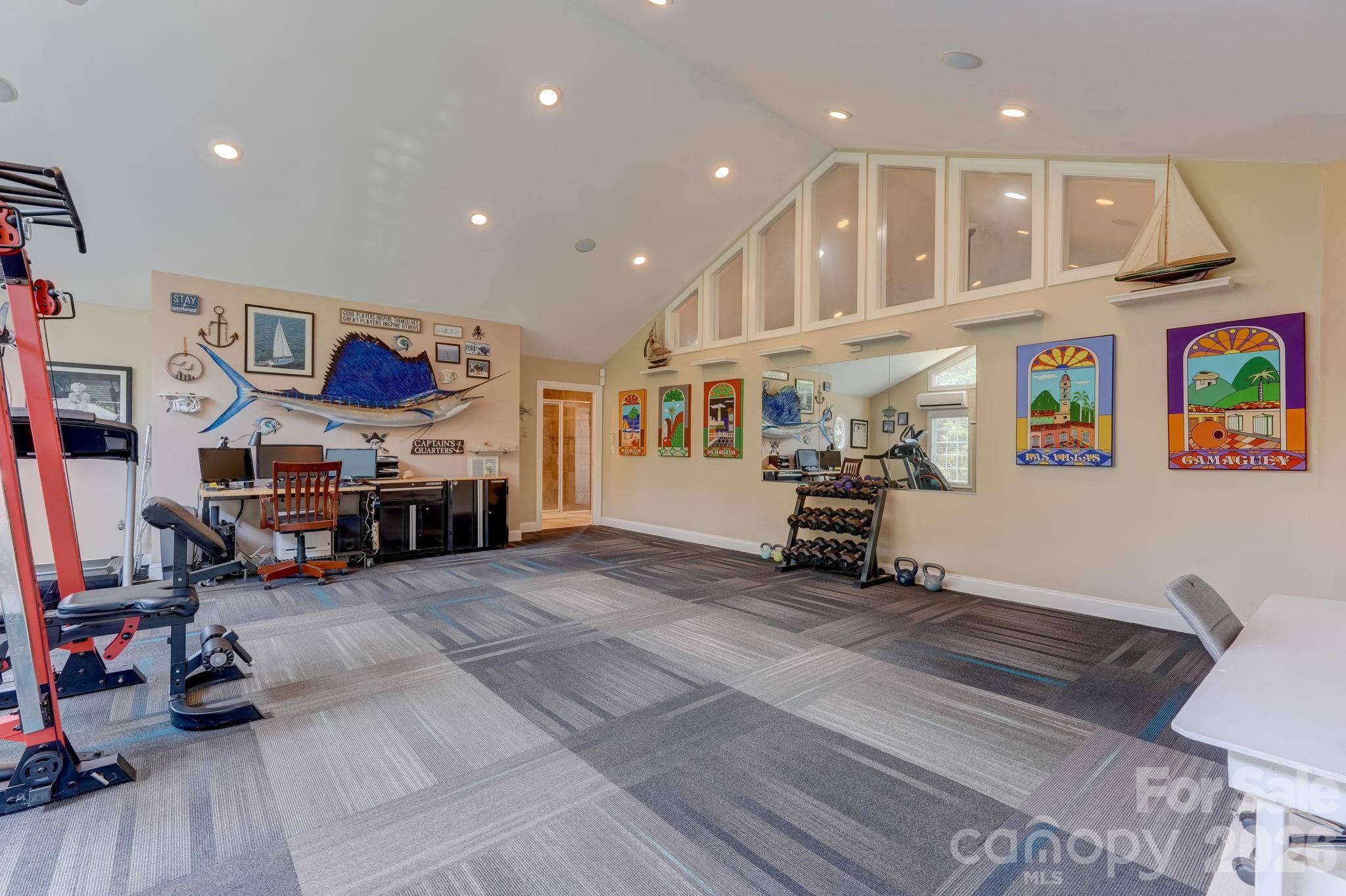 8106 Breezy Hill Drive Property Photo 23