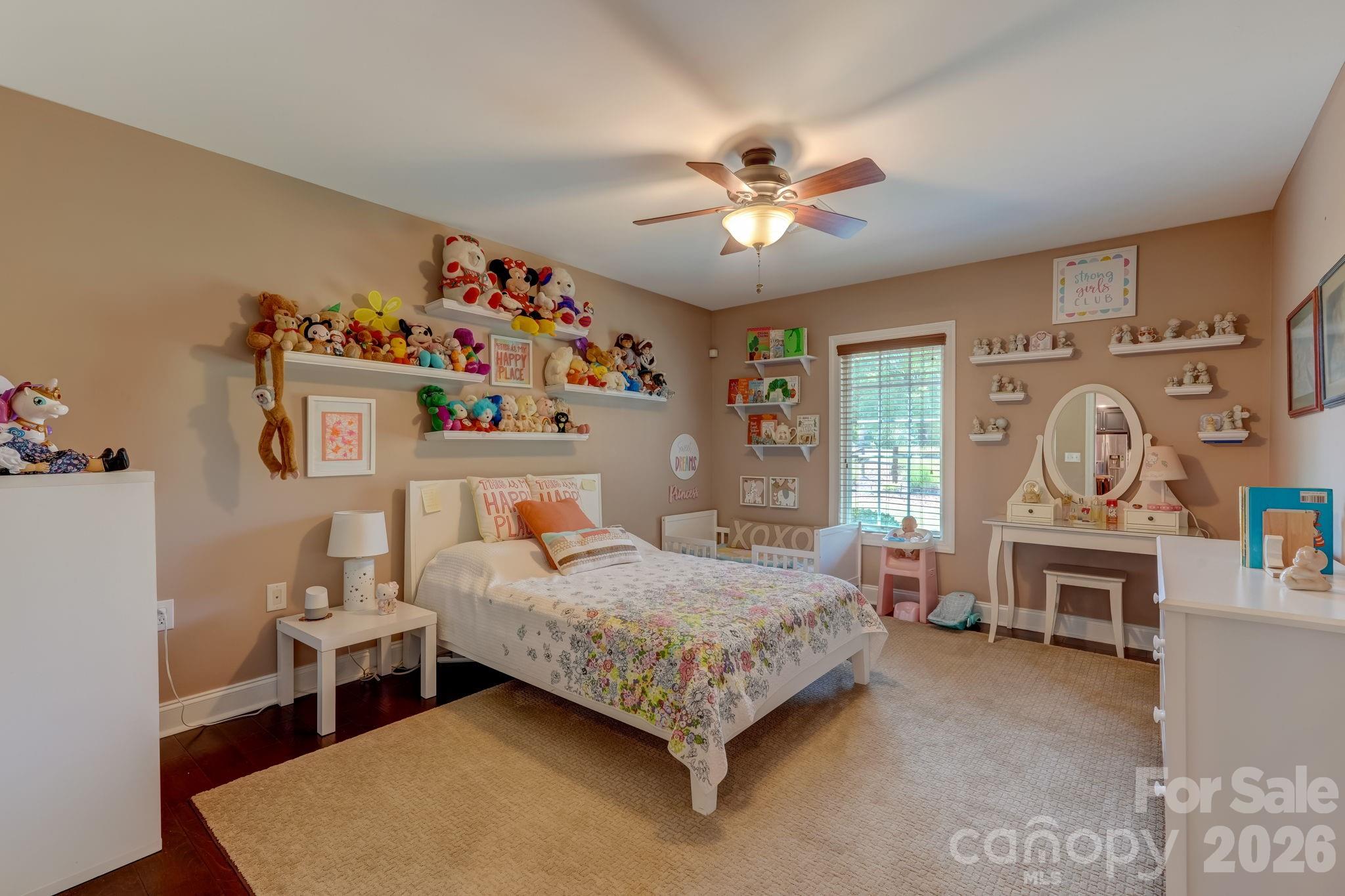 8106 Breezy Hill Drive Property Photo 27
