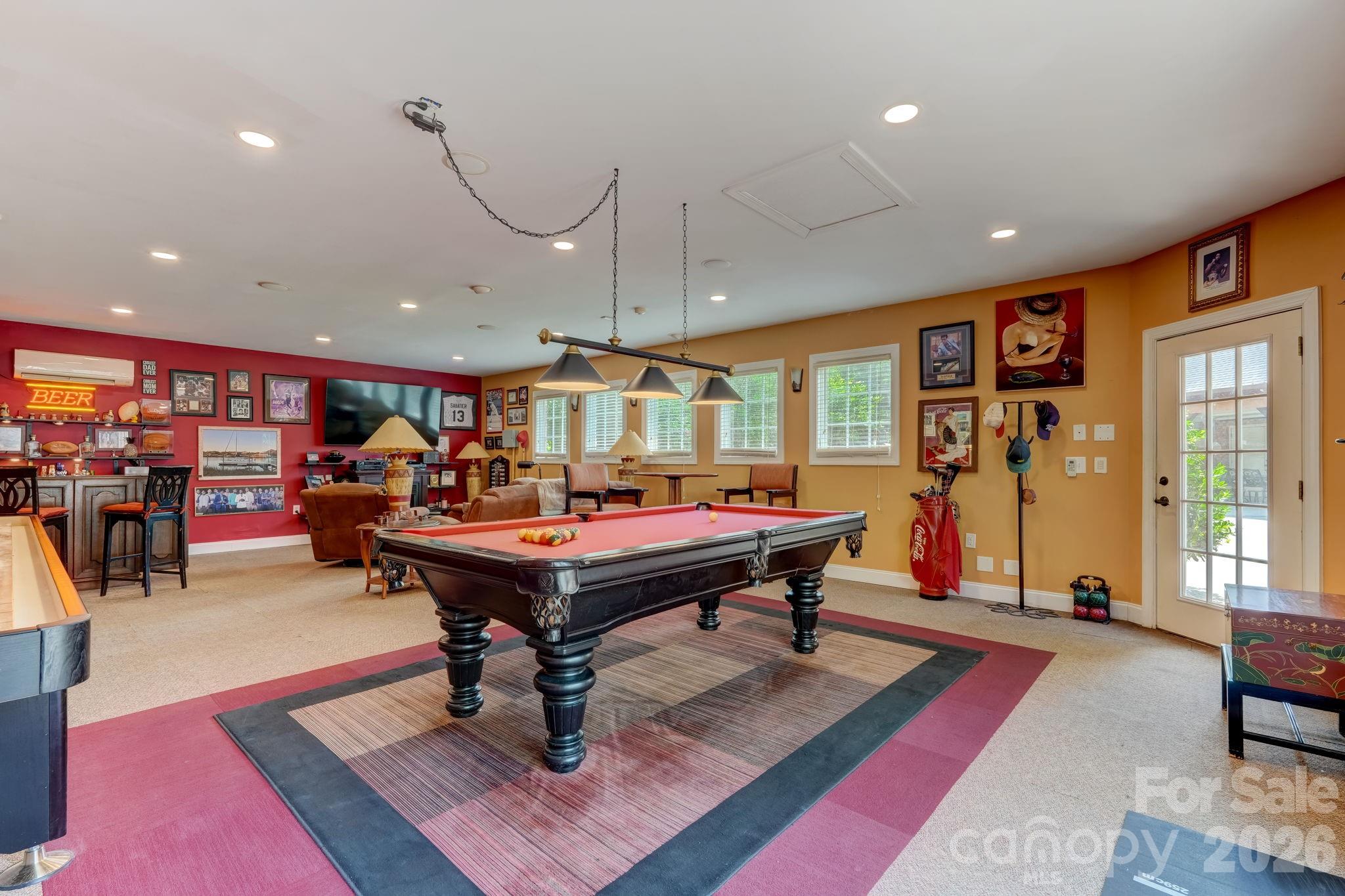 8106 Breezy Hill Drive Property Photo 33