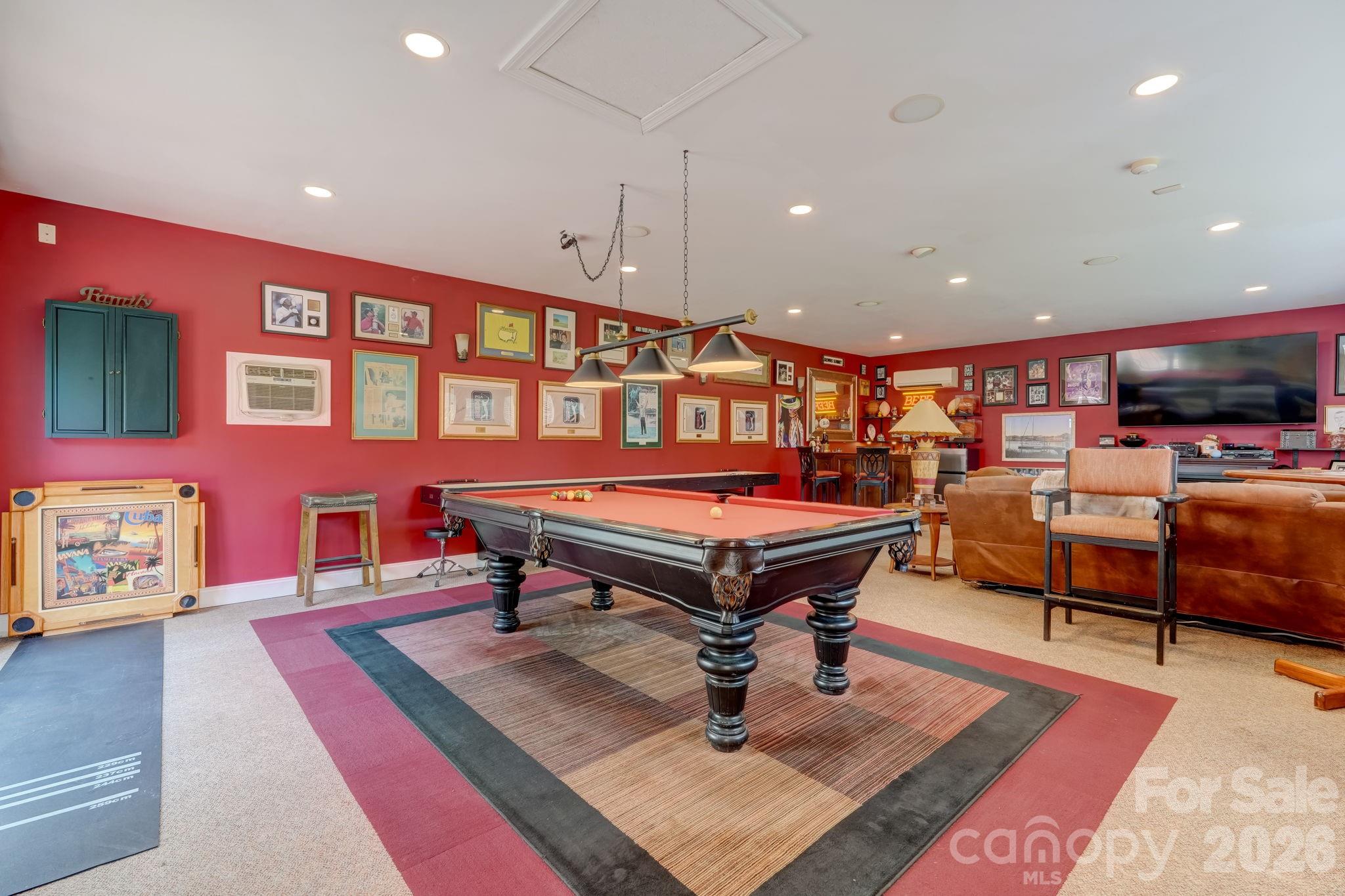 8106 Breezy Hill Drive Property Photo 34