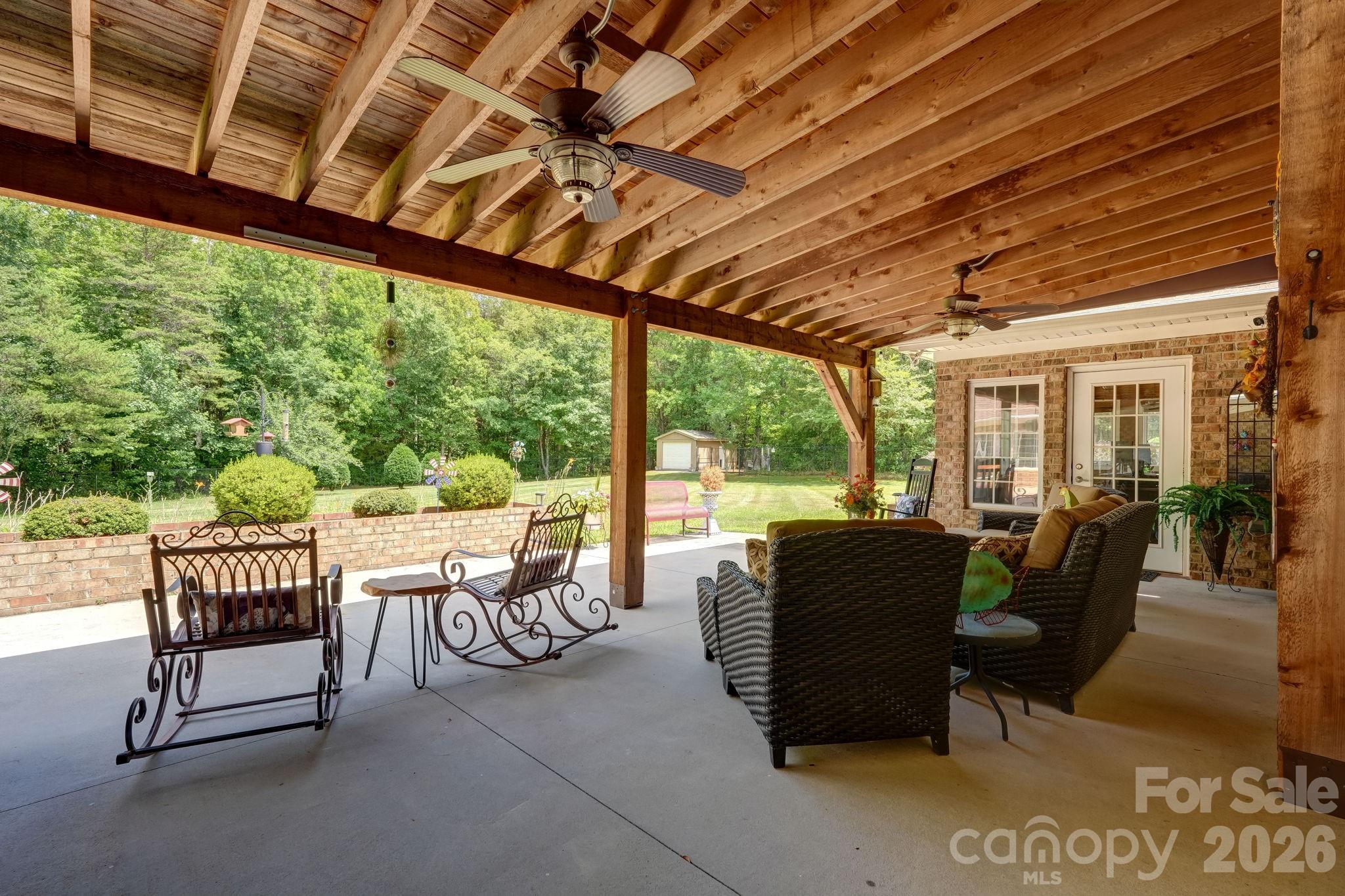 8106 Breezy Hill Drive Property Photo 37