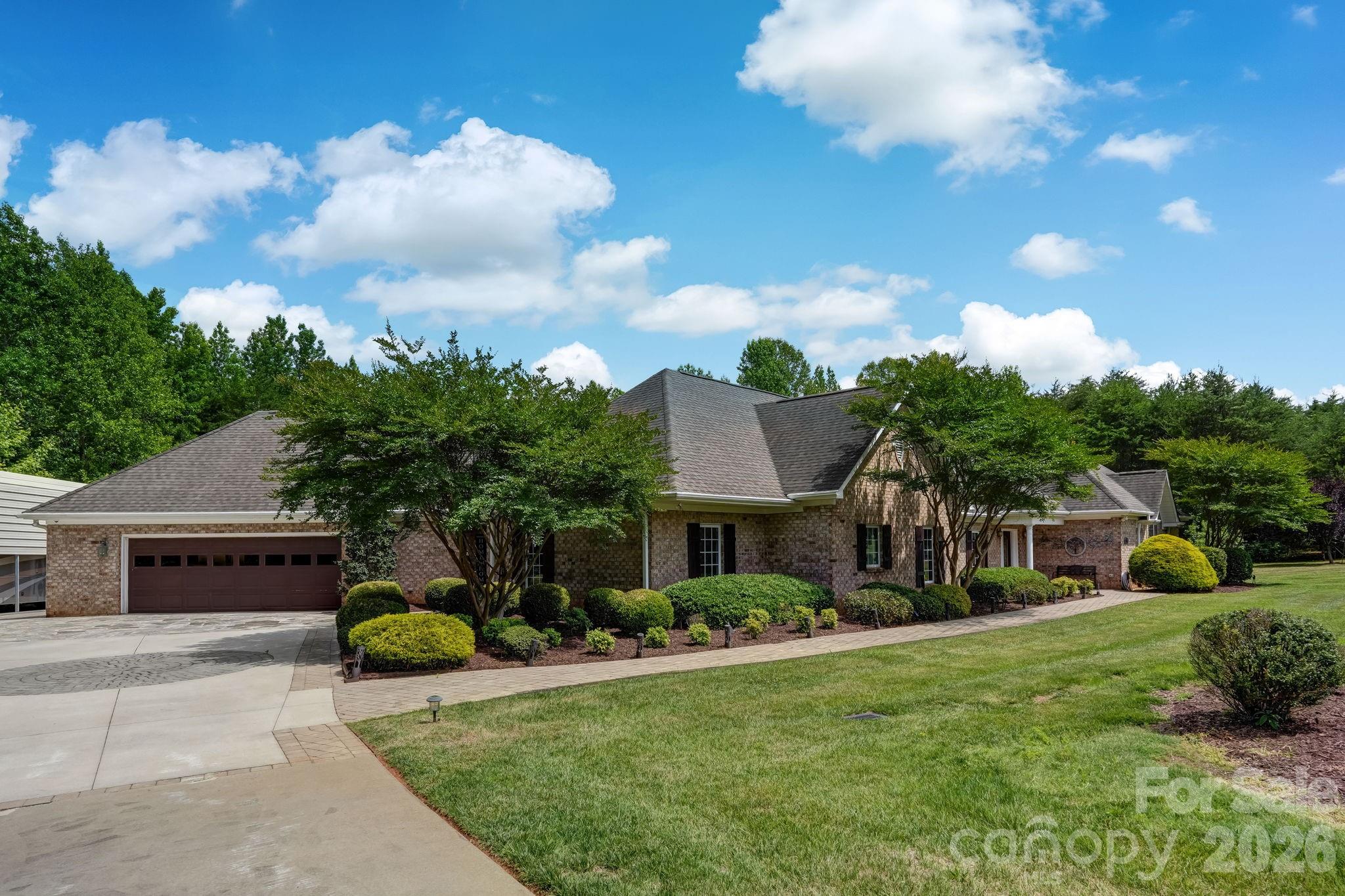8106 Breezy Hill Drive Property Photo 40