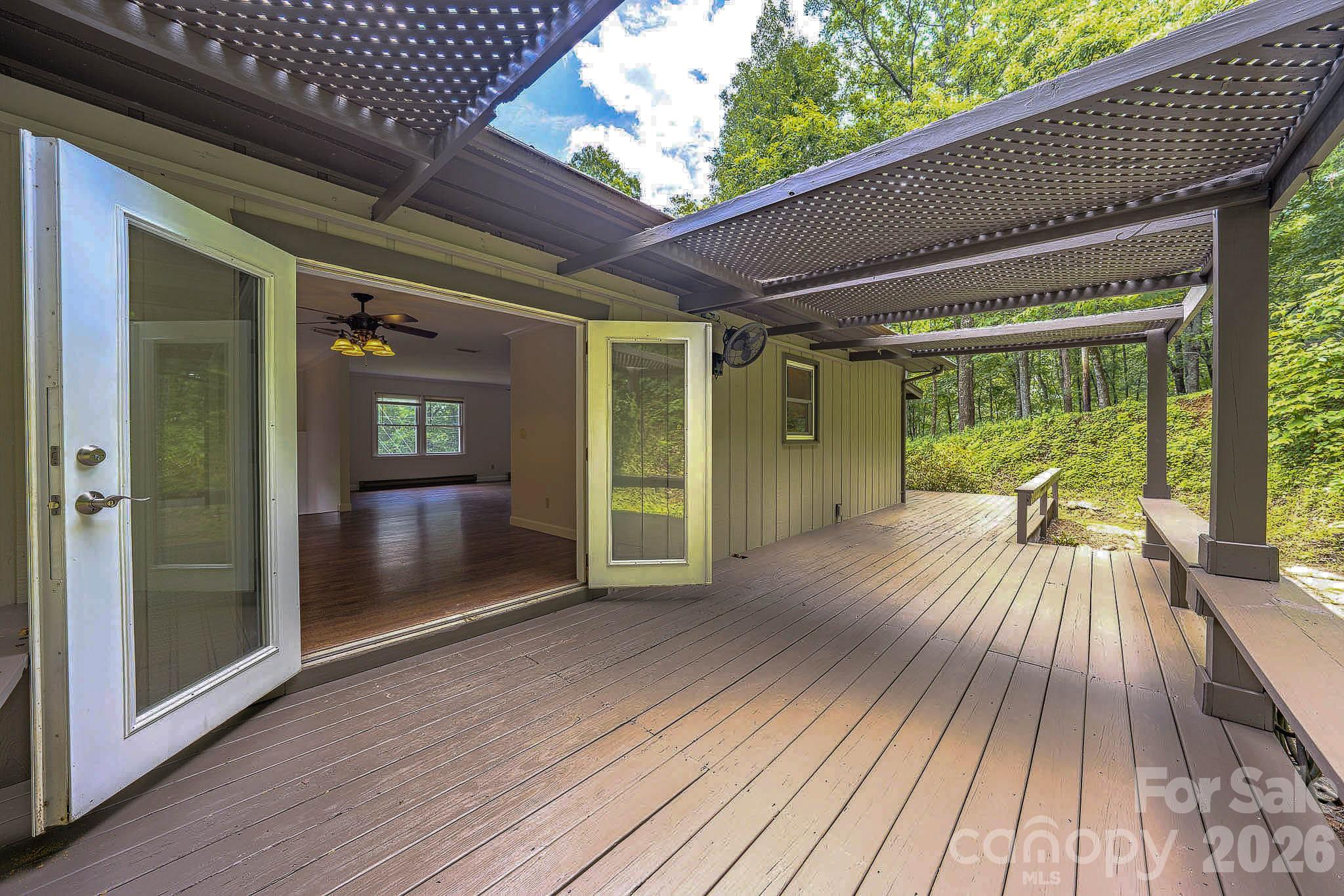 35 Coweeta Ridge Road Property Photo 3