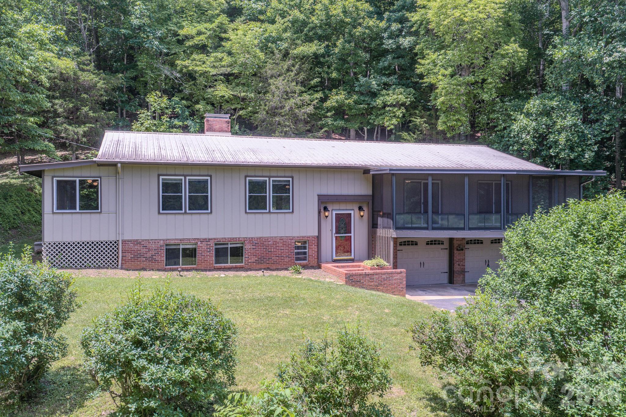 35 Coweeta Ridge Road Property Photo 5