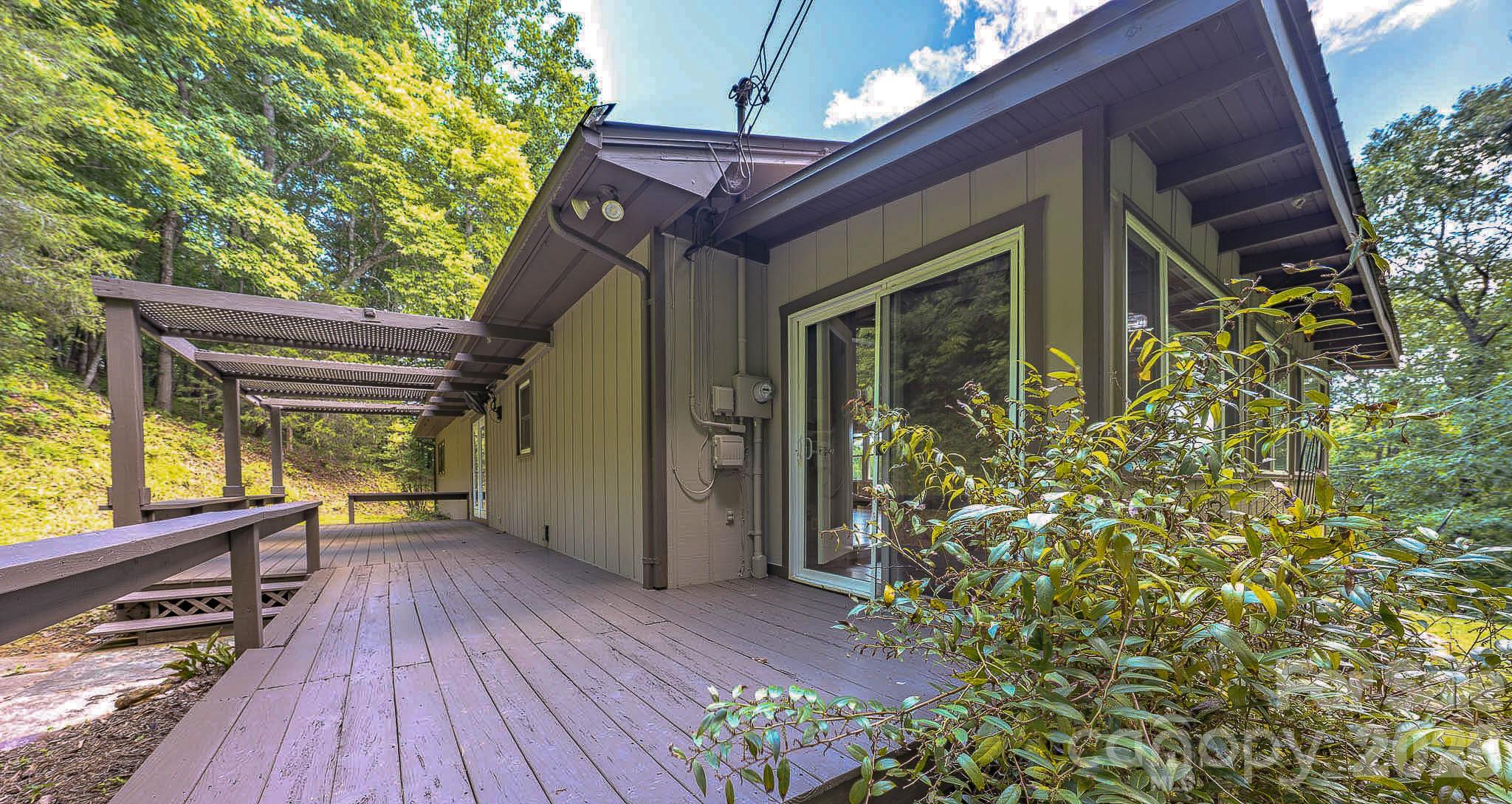35 Coweeta Ridge Road Property Photo 7