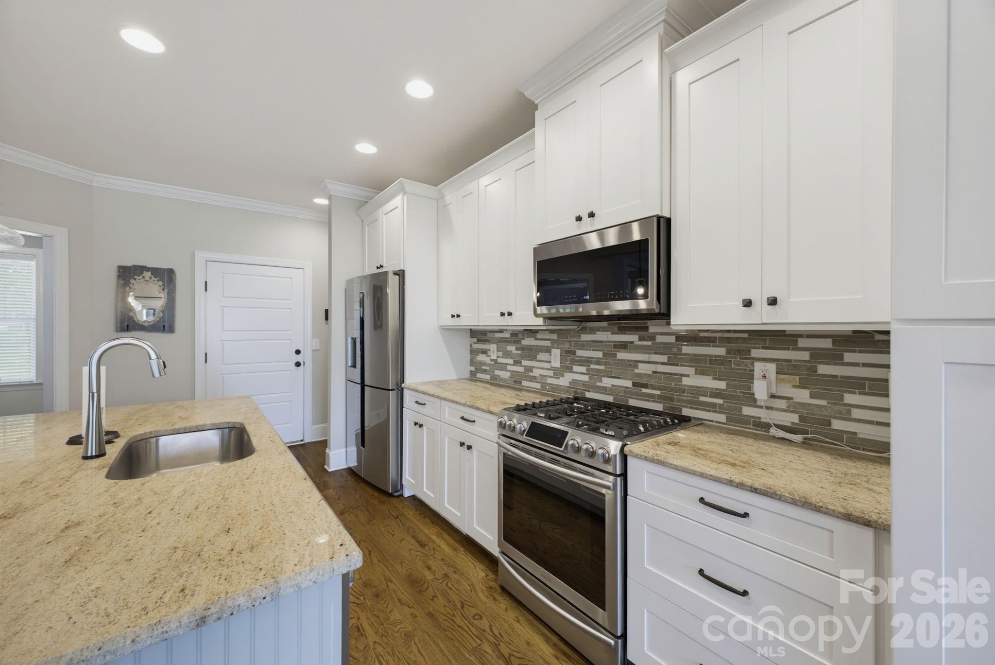 1210 39th Avenue Property Photo 6