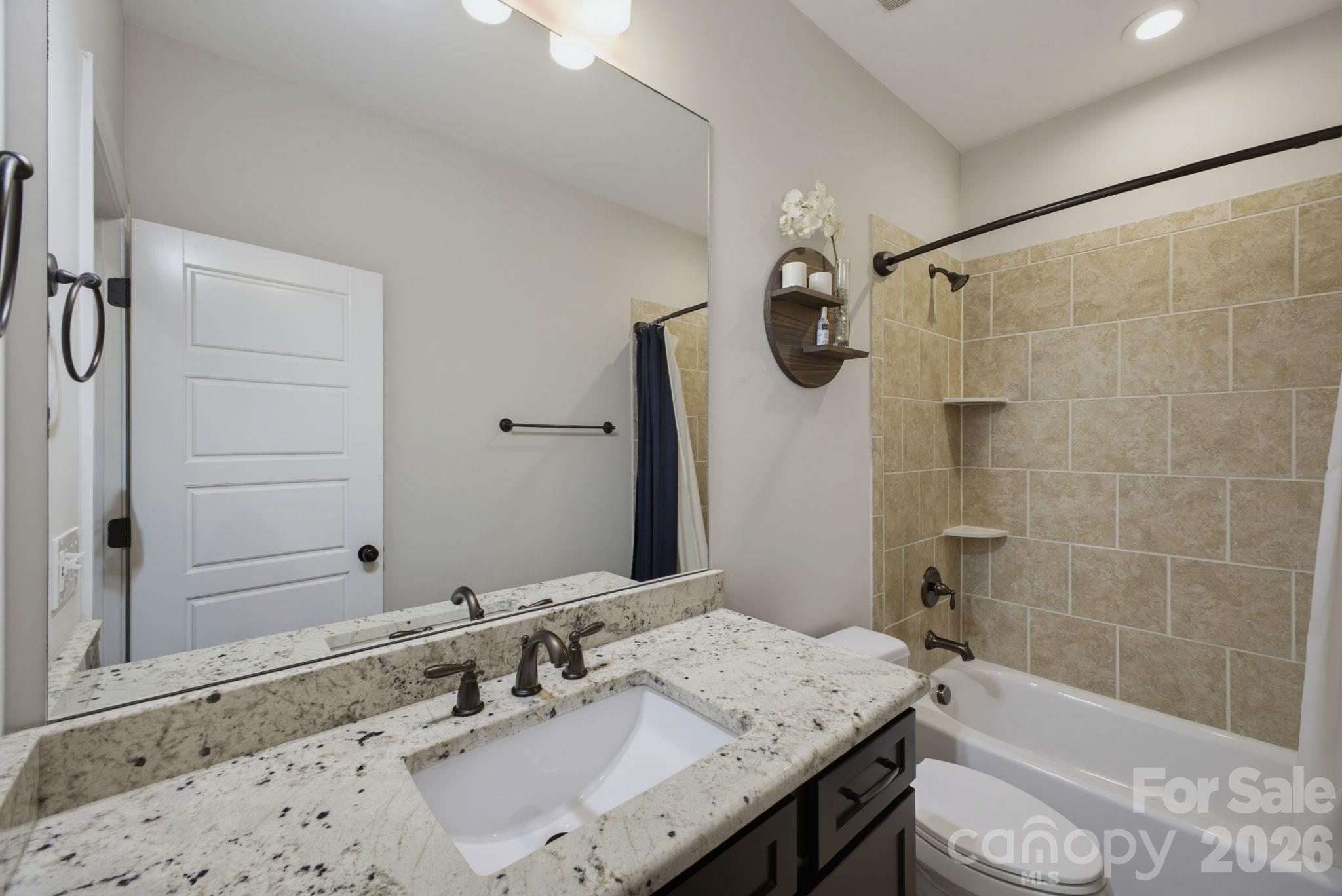 1210 39th Avenue Property Photo 9