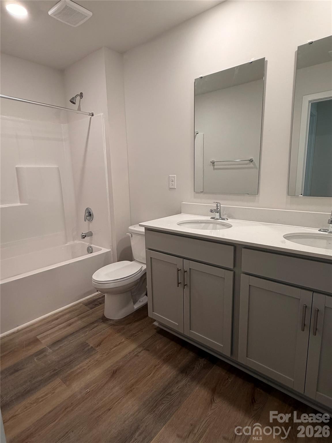 1423 Mammoth Road Property Photo 19
