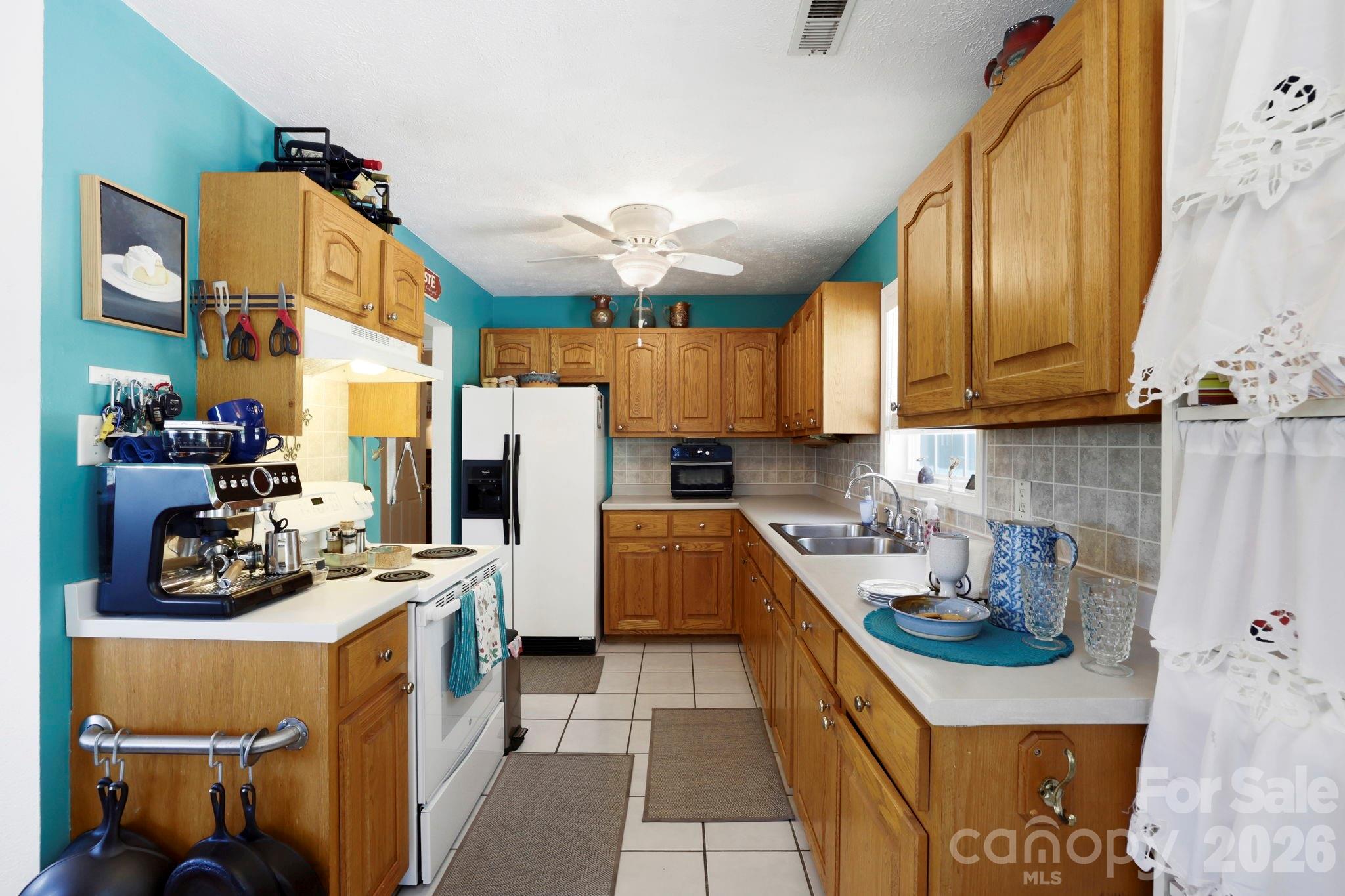 658 Enka Lake Road Property Photo 10