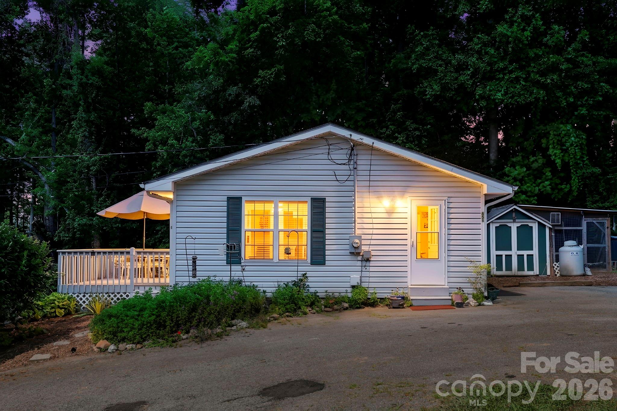 658 Enka Lake Road Property Photo 26