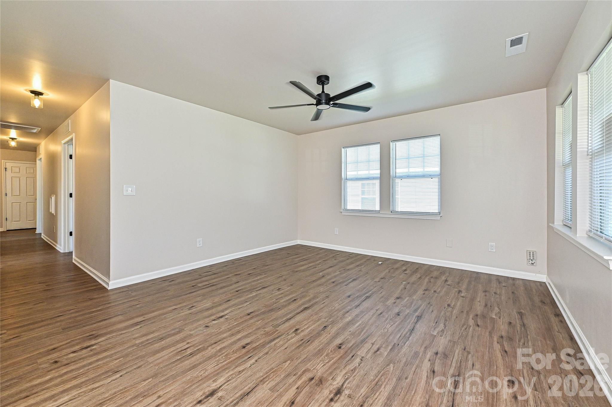 415 Jones Street Property Photo 3