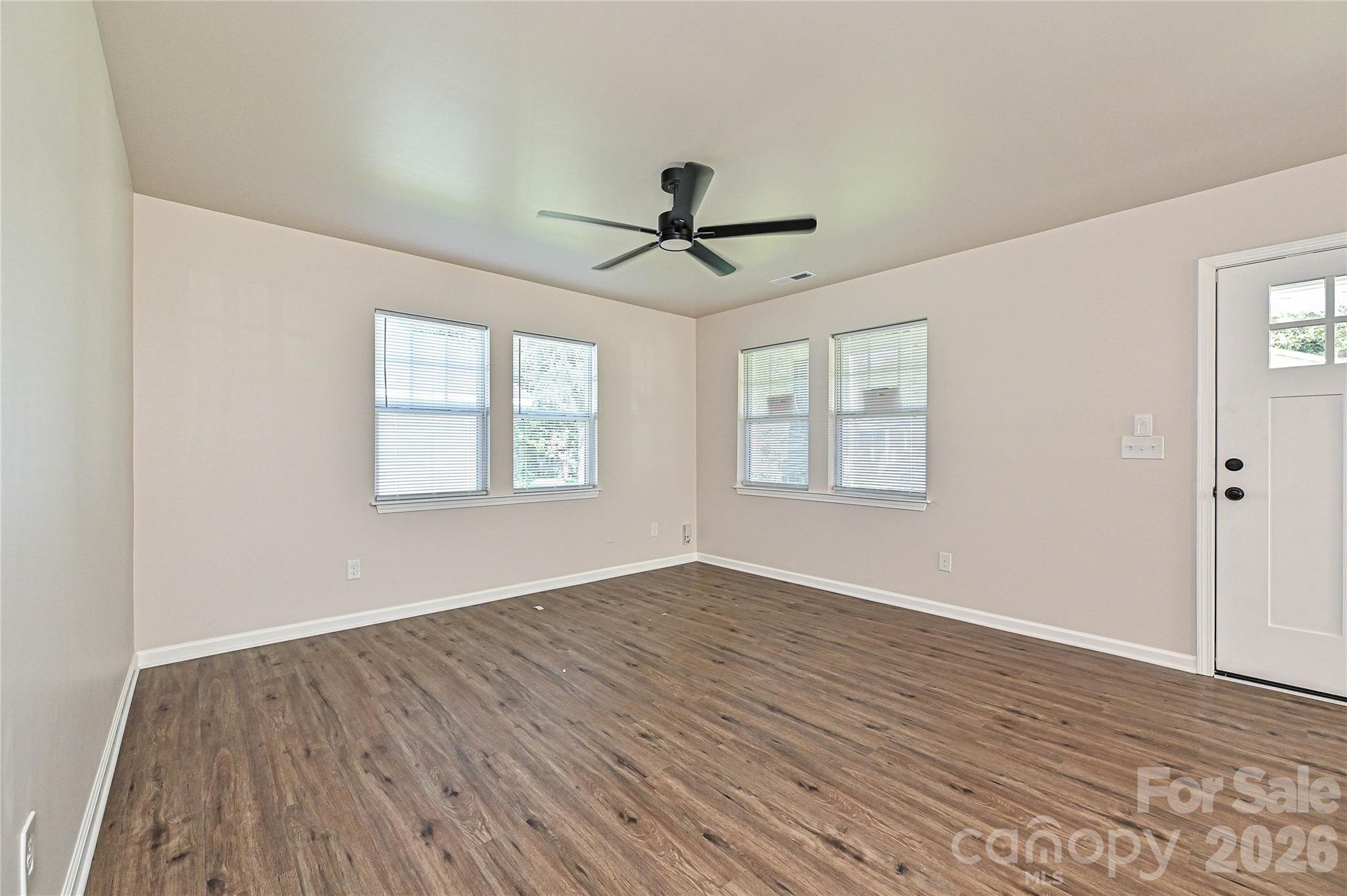 415 Jones Street Property Photo 4