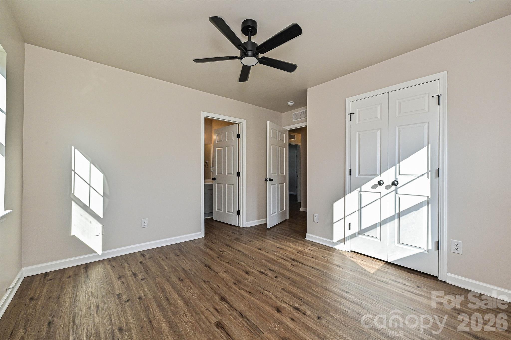 415 Jones Street Property Photo 14