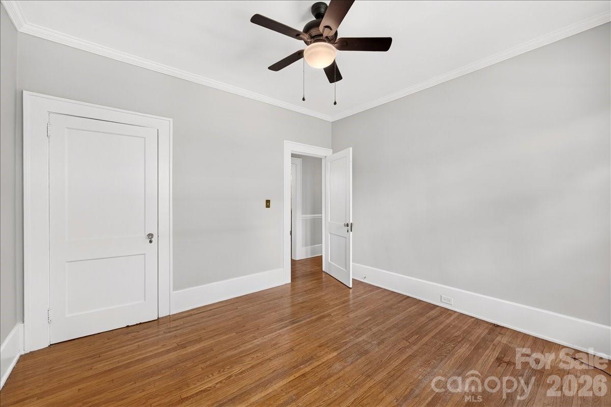 524 Hawthorne Lane 9 Property Photo 14