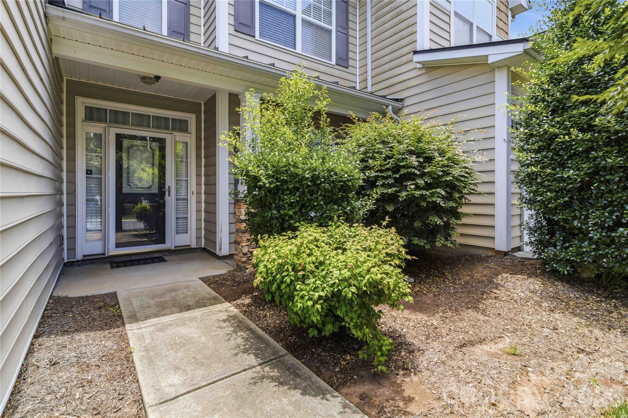 742 Winding Way Property Photo 2