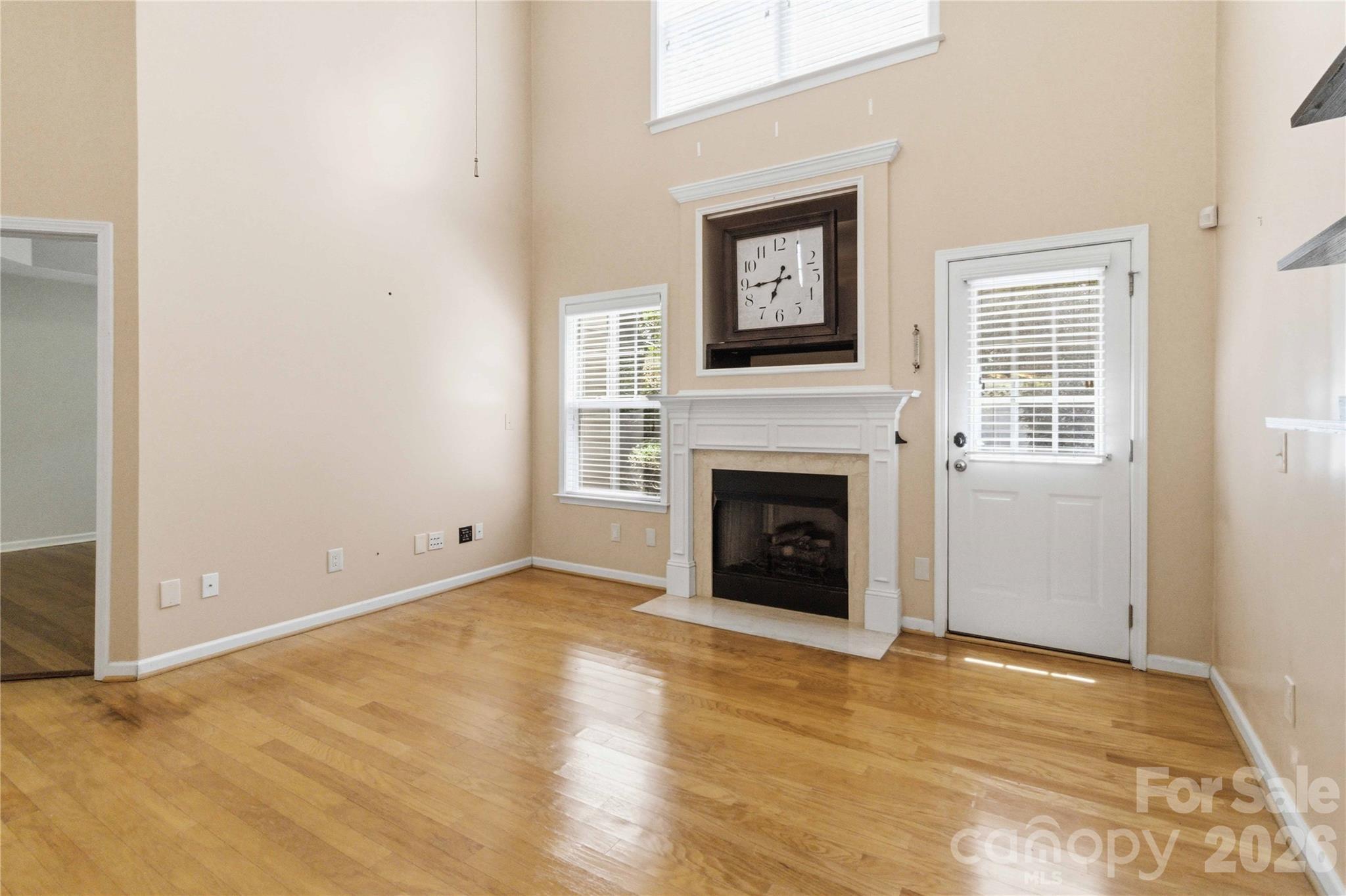 742 Winding Way Property Photo 15