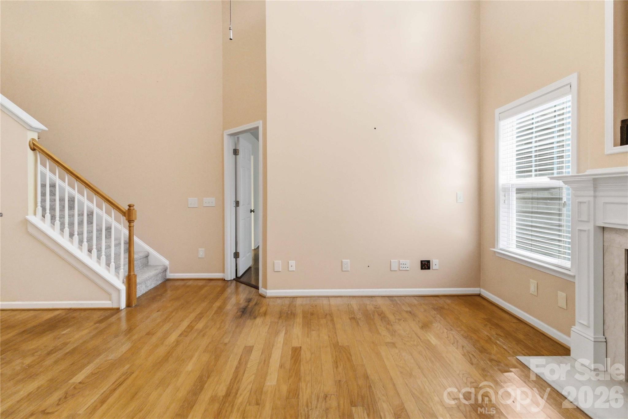 742 Winding Way Property Photo 16