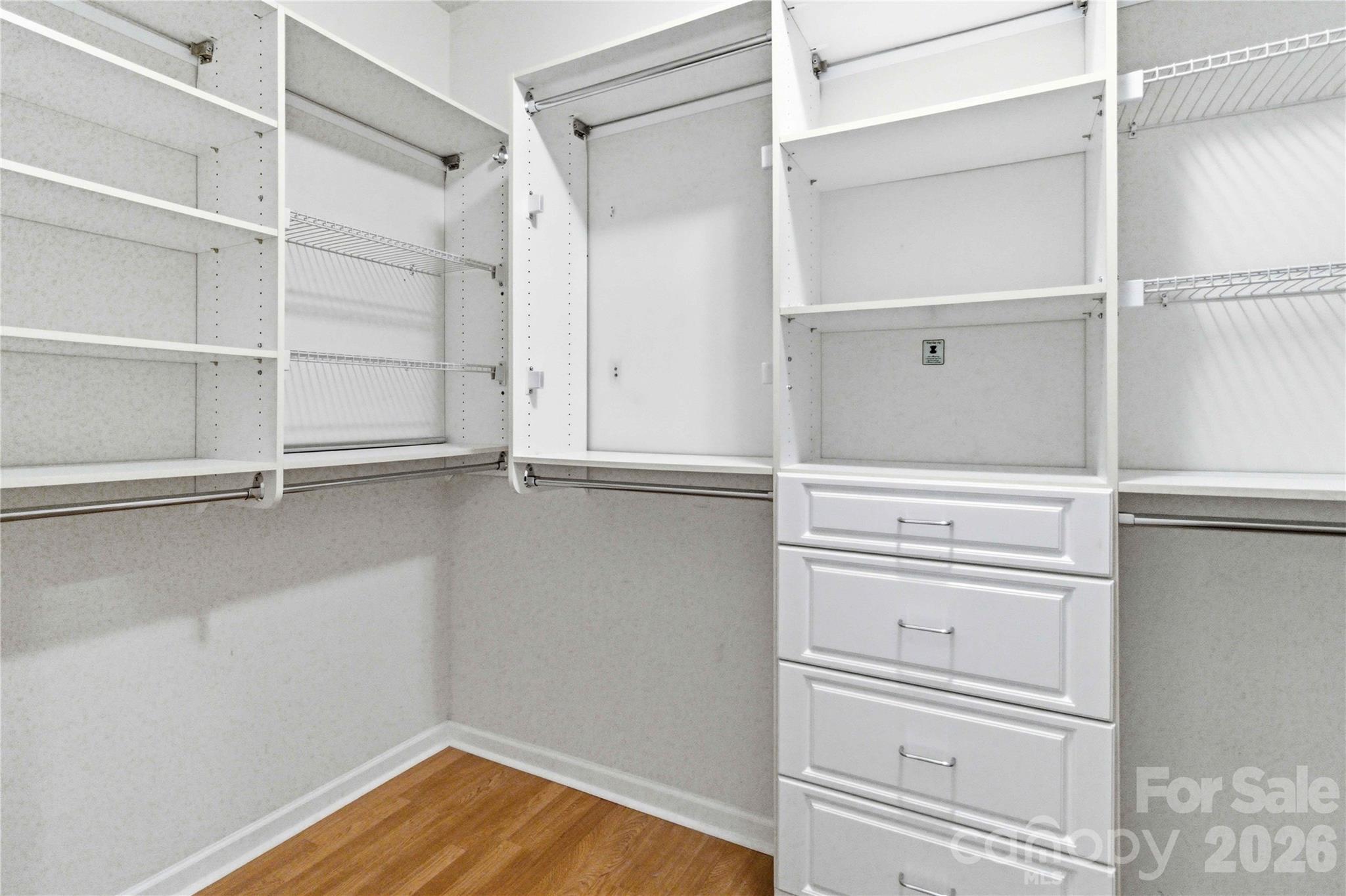 742 Winding Way Property Photo 25