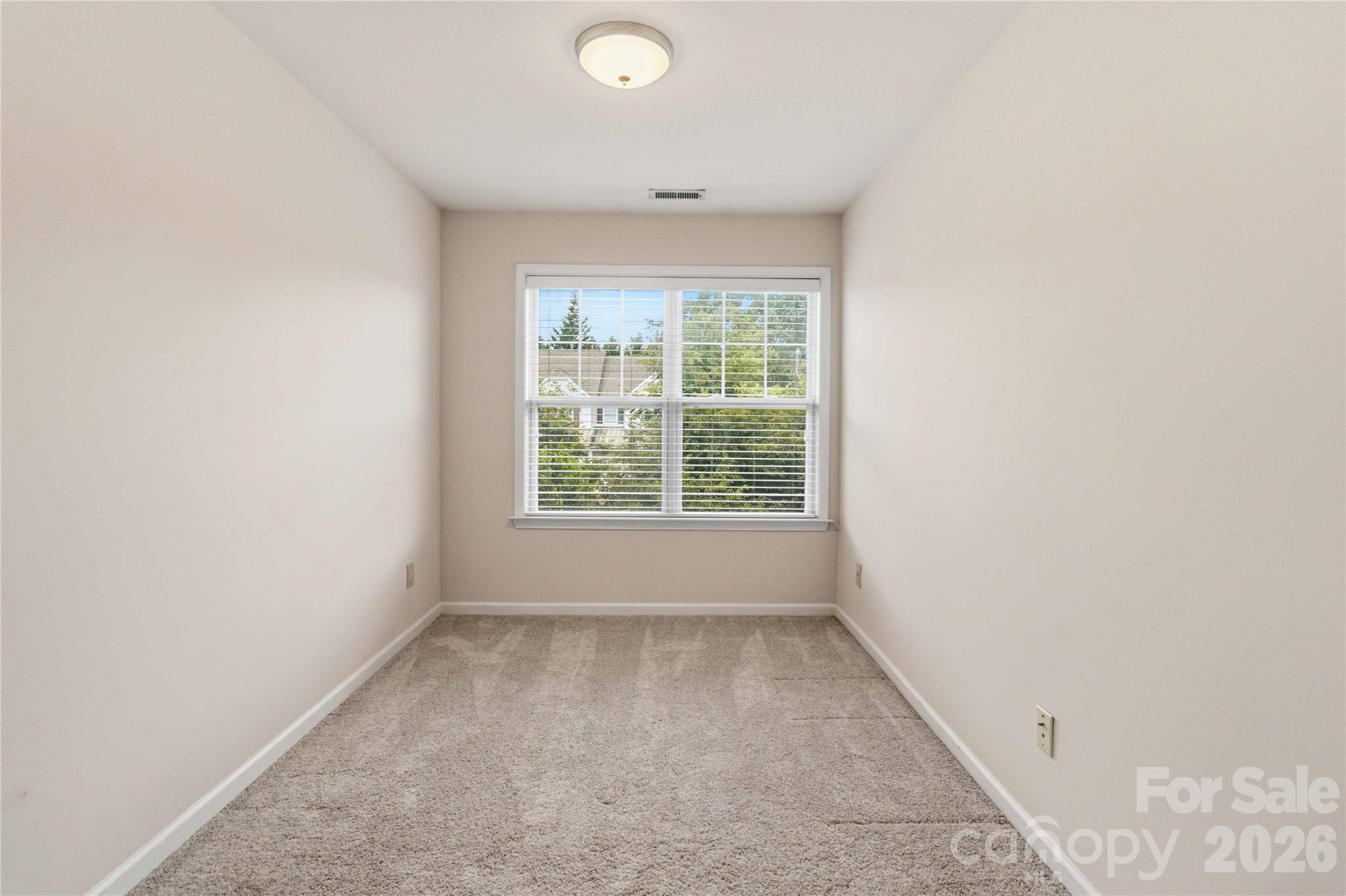 742 Winding Way Property Photo 30