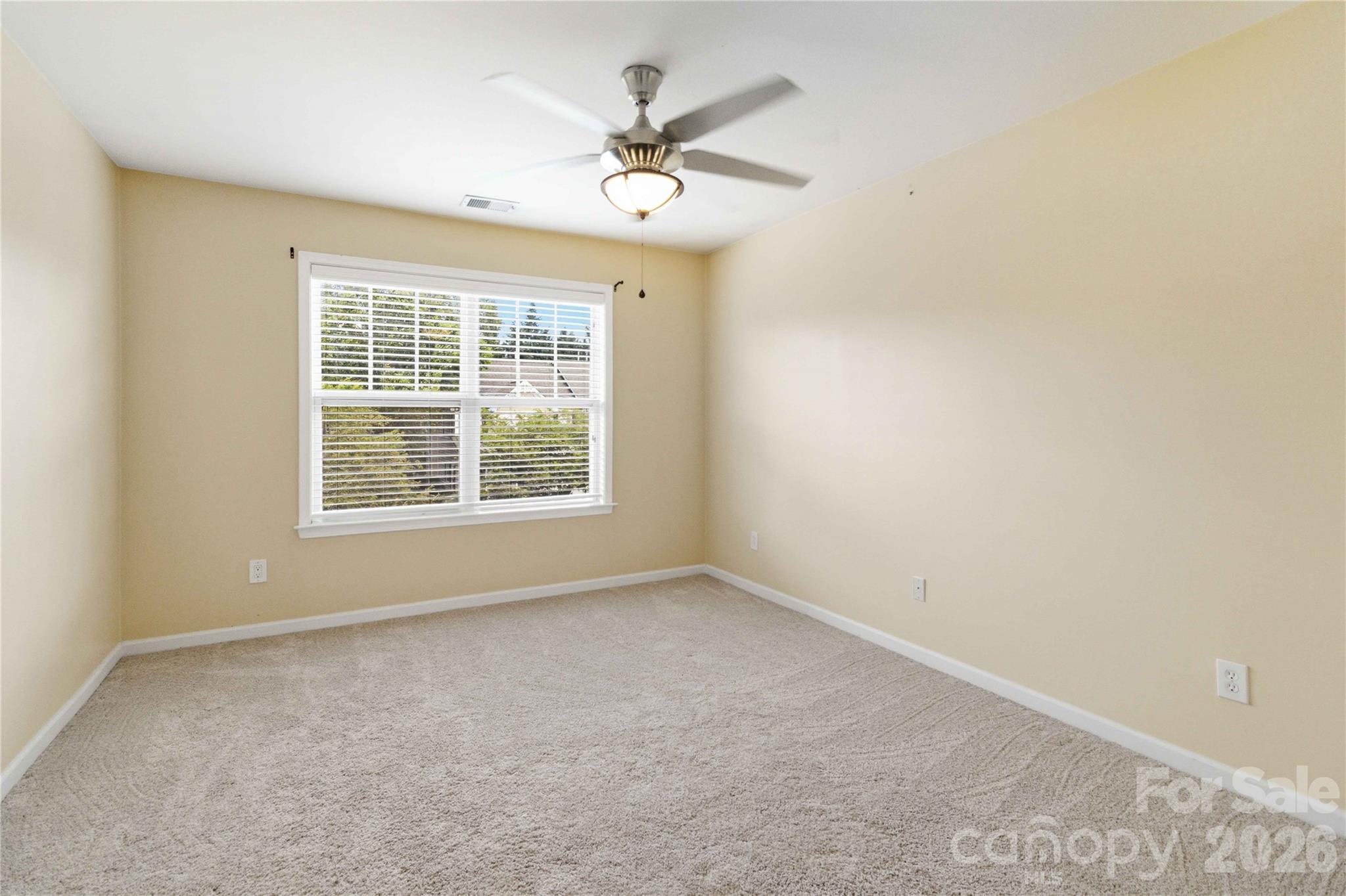 742 Winding Way Property Photo 32
