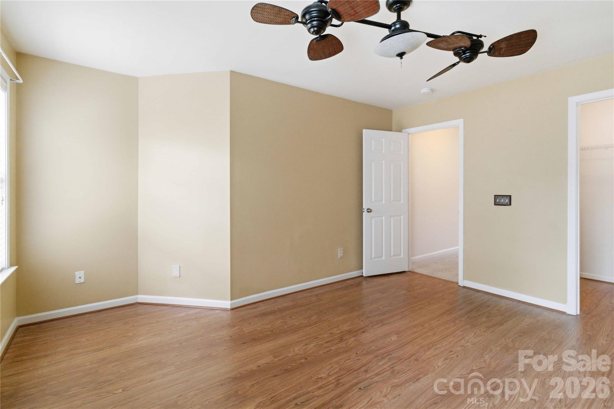 742 Winding Way Property Photo 34