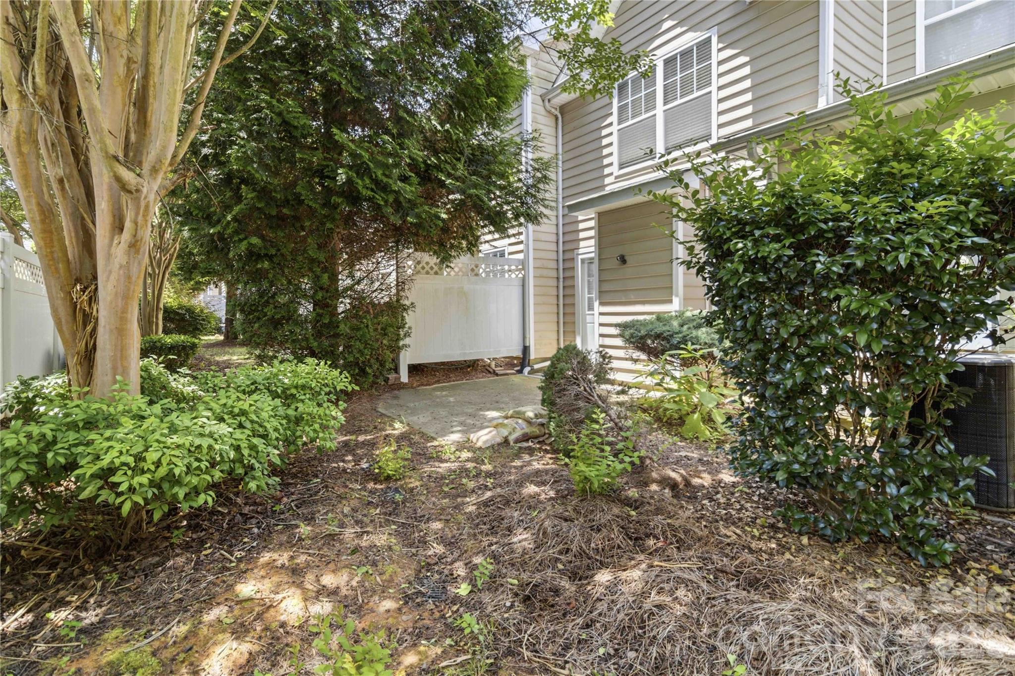 742 Winding Way Property Photo 39