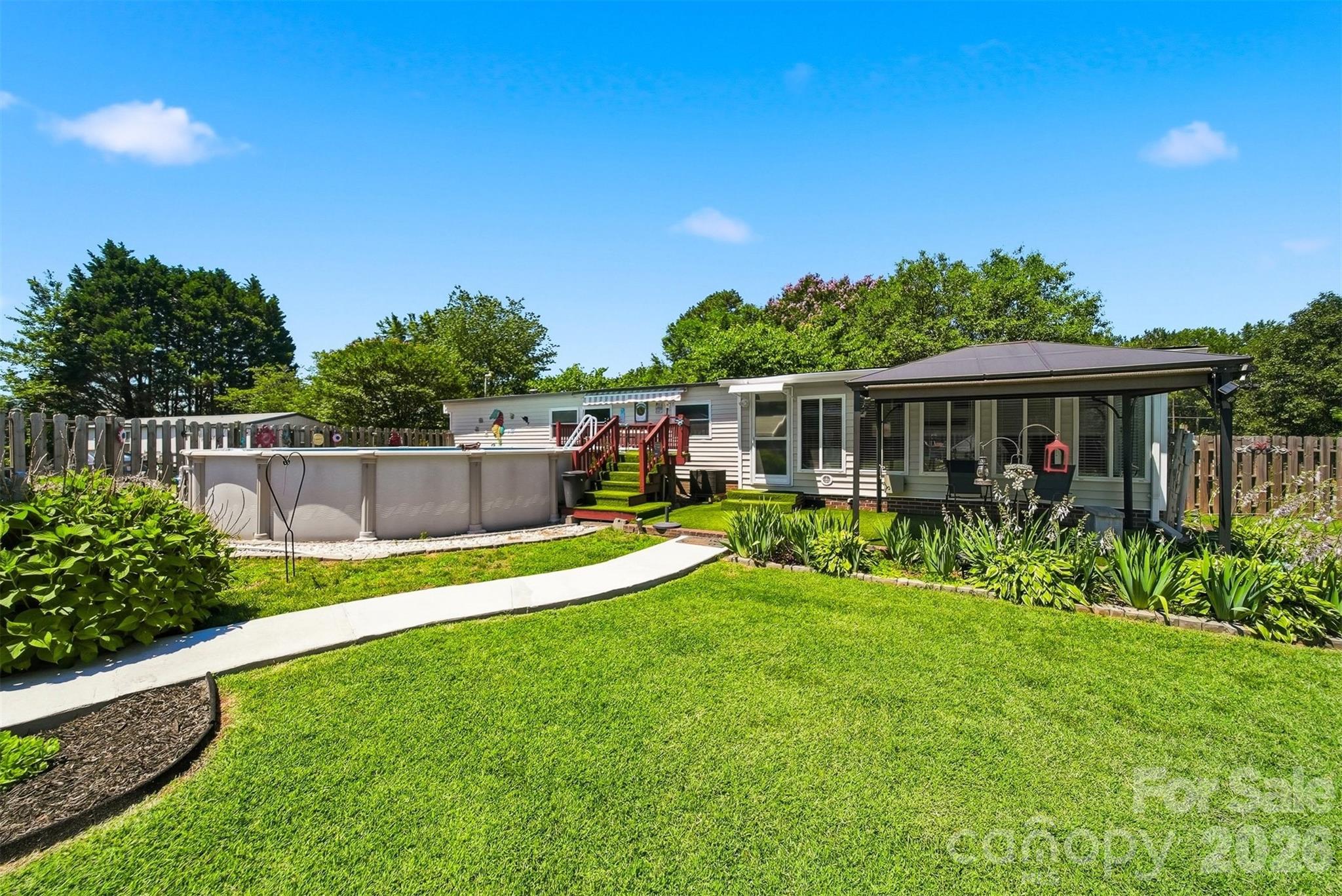 5404 B J Drive Property Photo 1