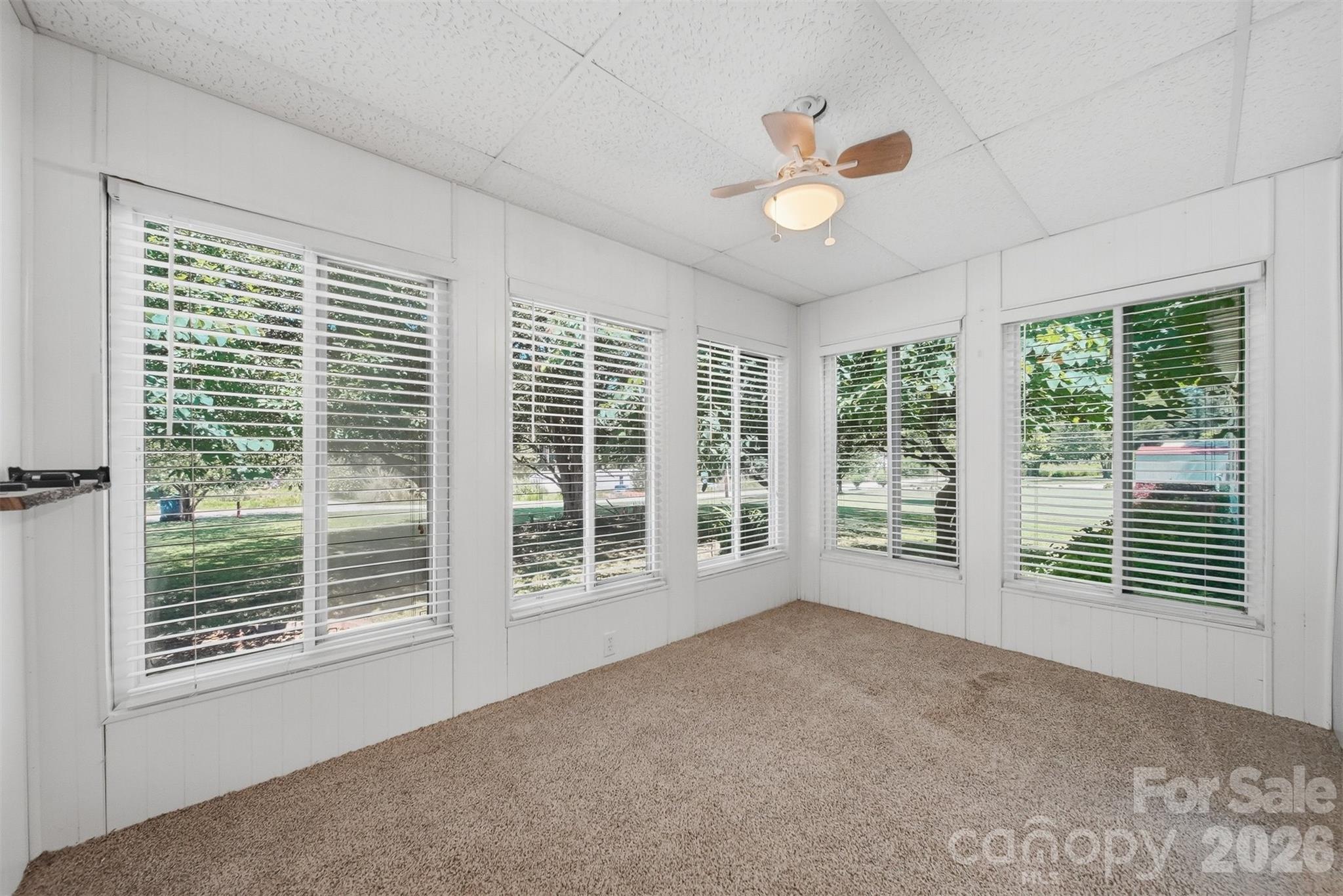 5404 B J Drive Property Photo 4