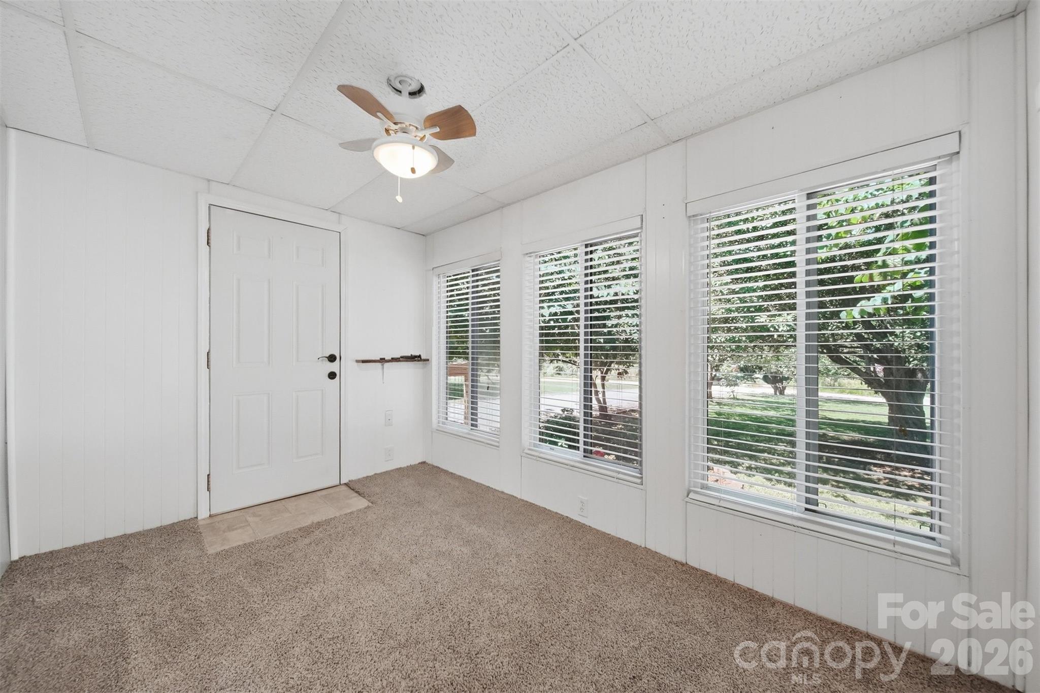 5404 B J Drive Property Photo 5