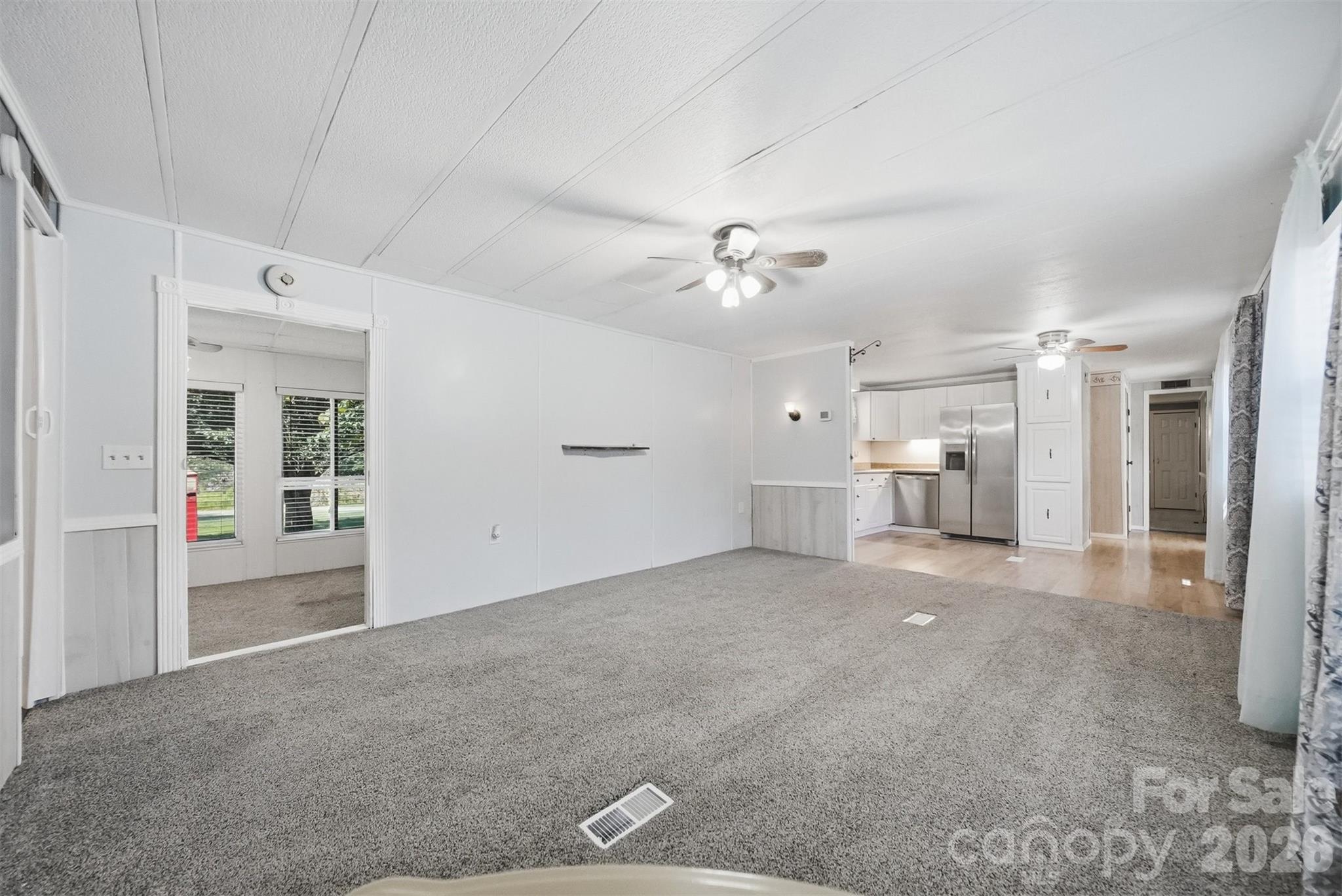 5404 B J Drive Property Photo 7