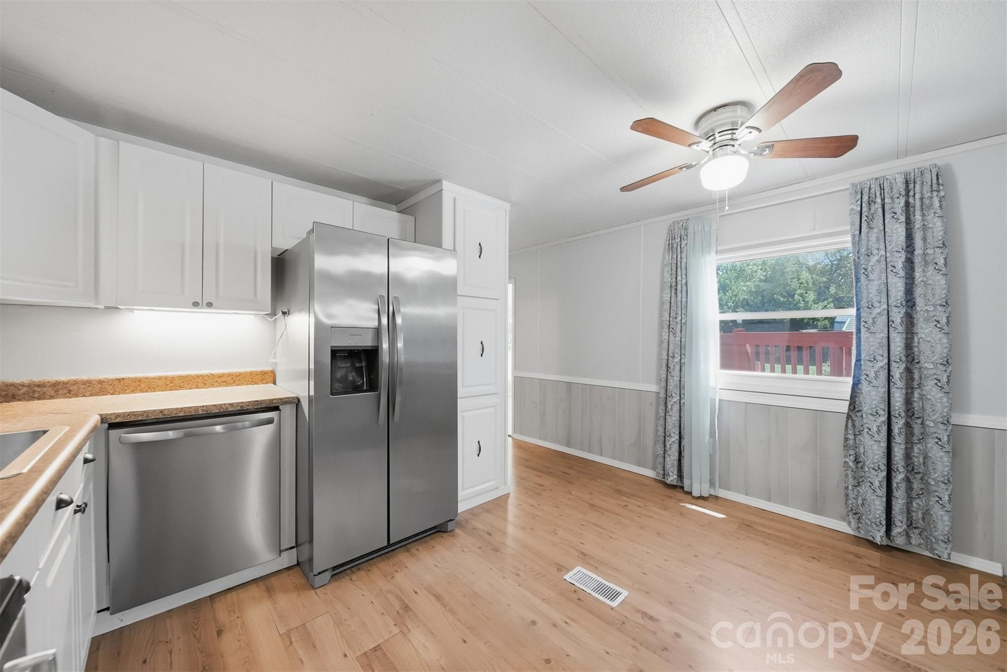 5404 B J Drive Property Photo 12