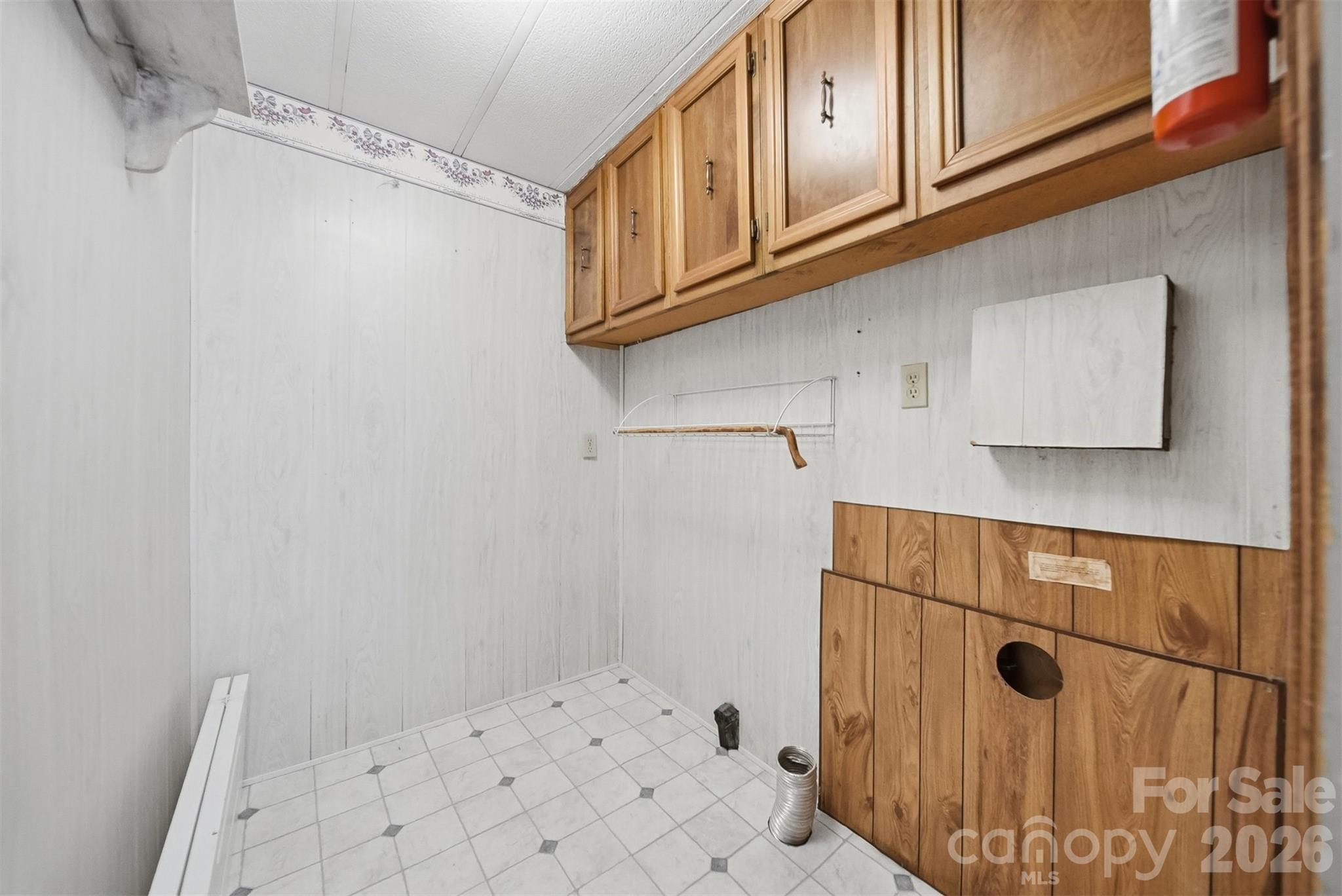 5404 B J Drive Property Photo 14
