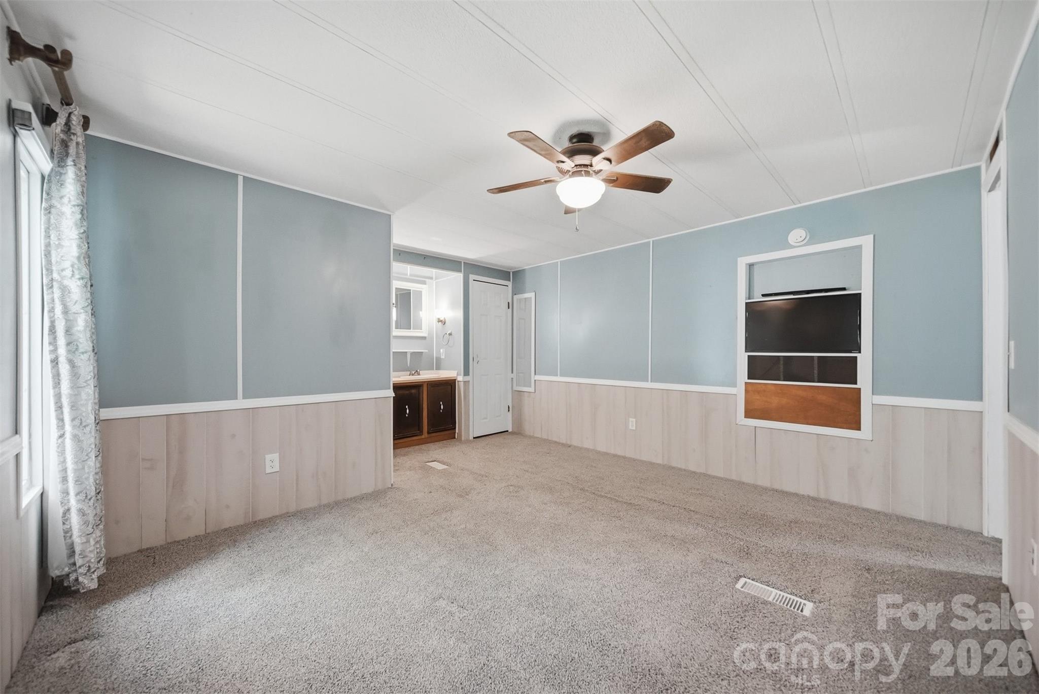 5404 B J Drive Property Photo 15
