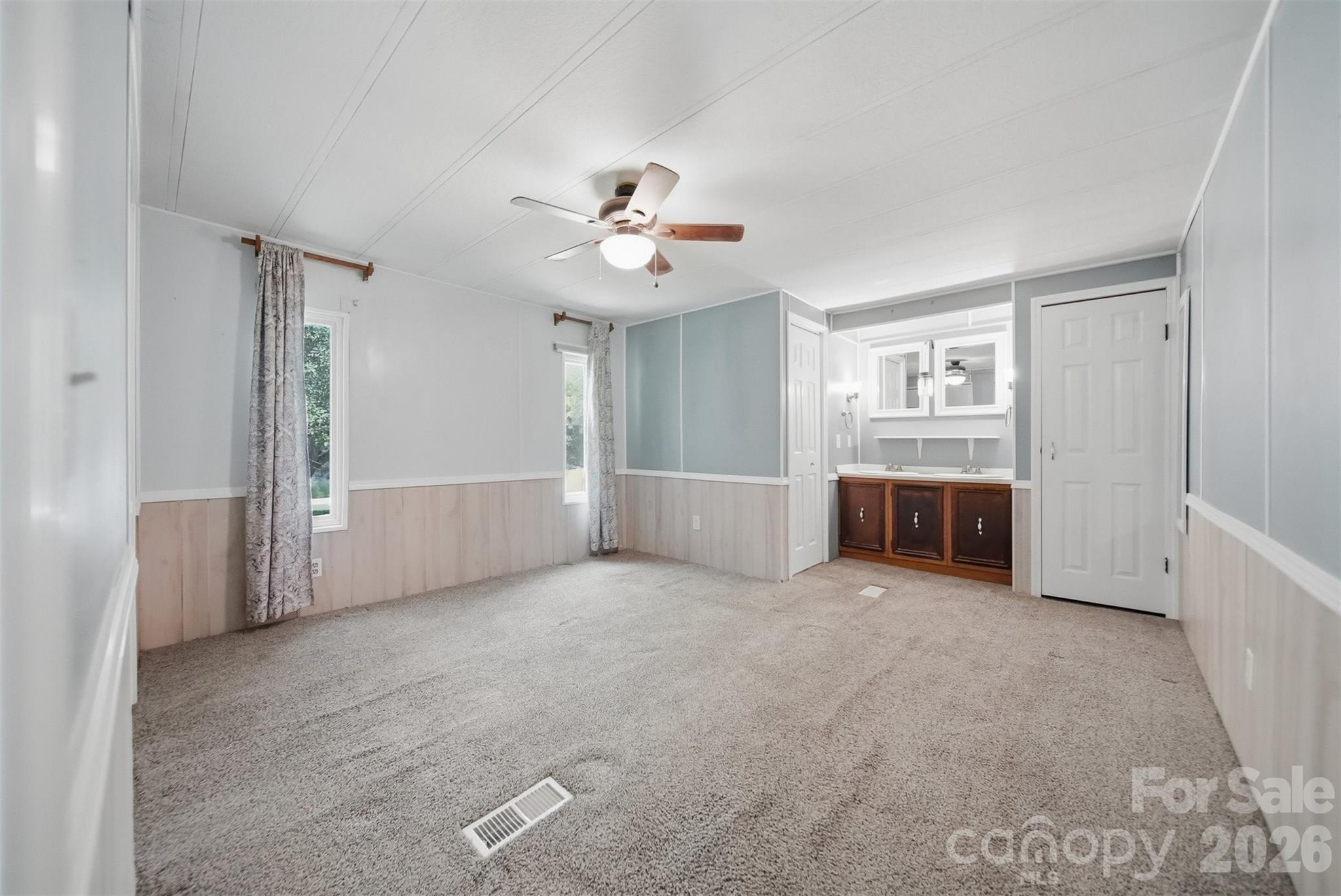 5404 B J Drive Property Photo 18
