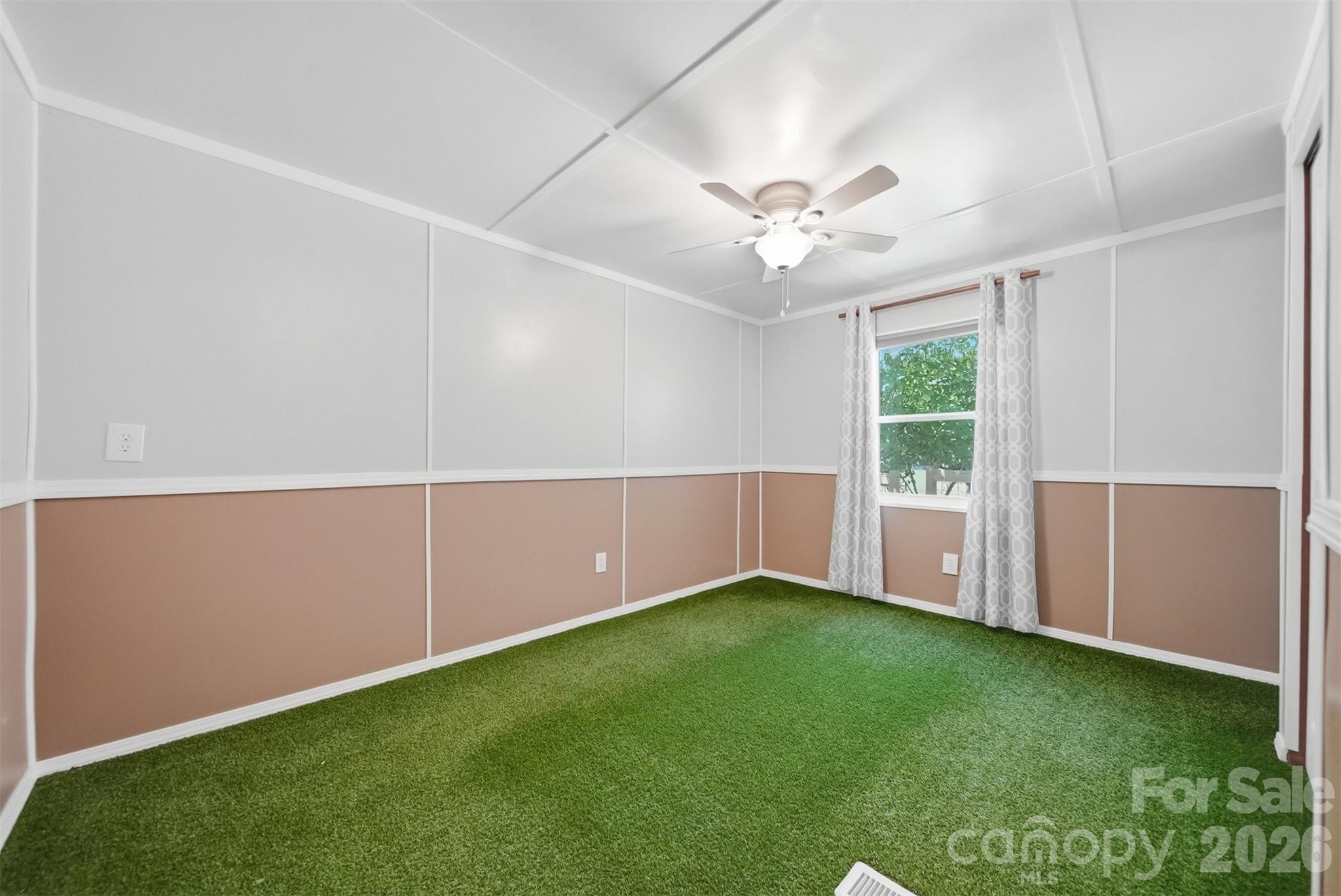 5404 B J Drive Property Photo 21