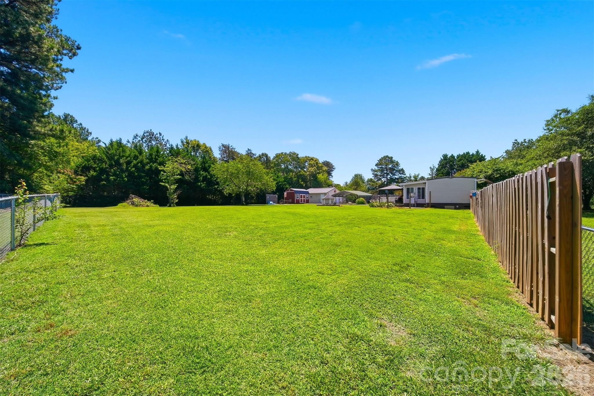 5404 B J Drive Property Photo 40